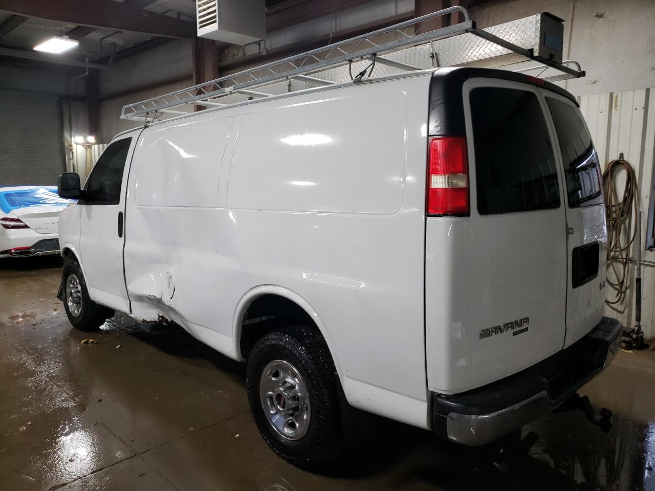 Photo 1 VIN: 1GTW7FCG8C1157579 - GMC SAVANA 