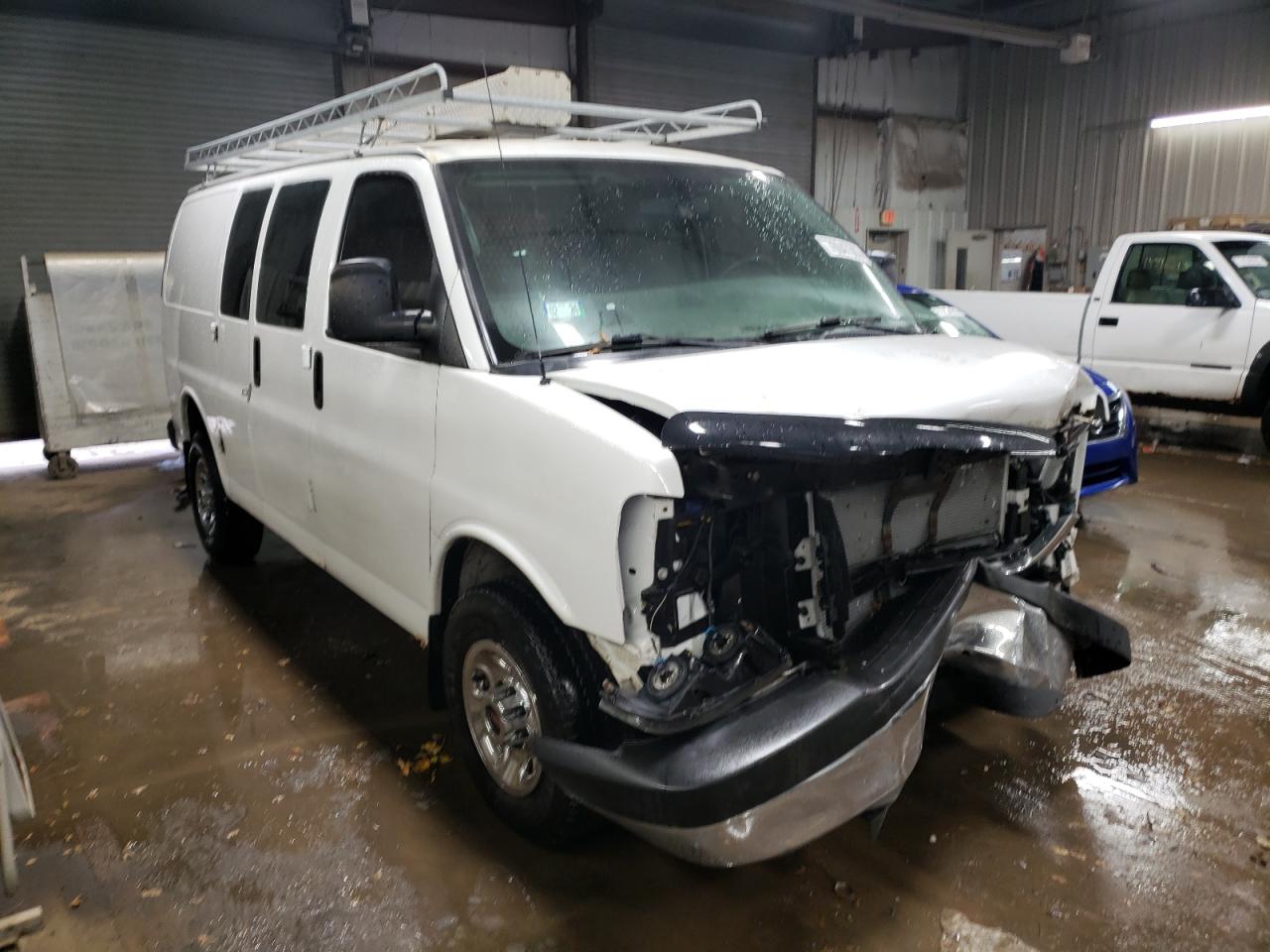 Photo 3 VIN: 1GTW7FCG8C1157579 - GMC SAVANA 