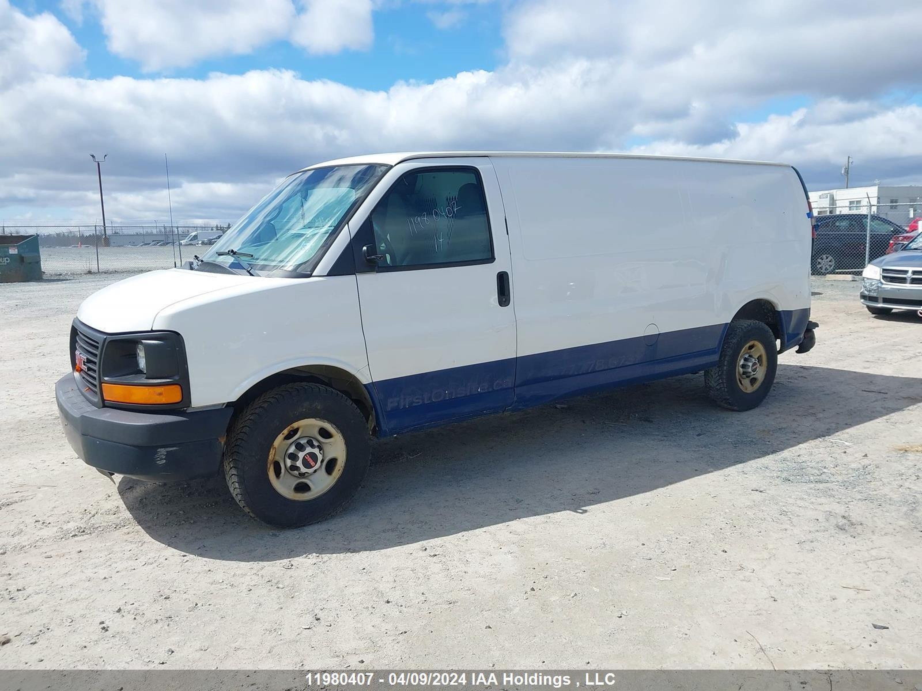 Photo 1 VIN: 1GTW7GCA2E1195877 - GMC SAVANA 