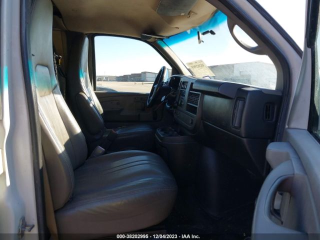 Photo 4 VIN: 1GTW7GCA5B1905818 - GMC SAVANA 2500 