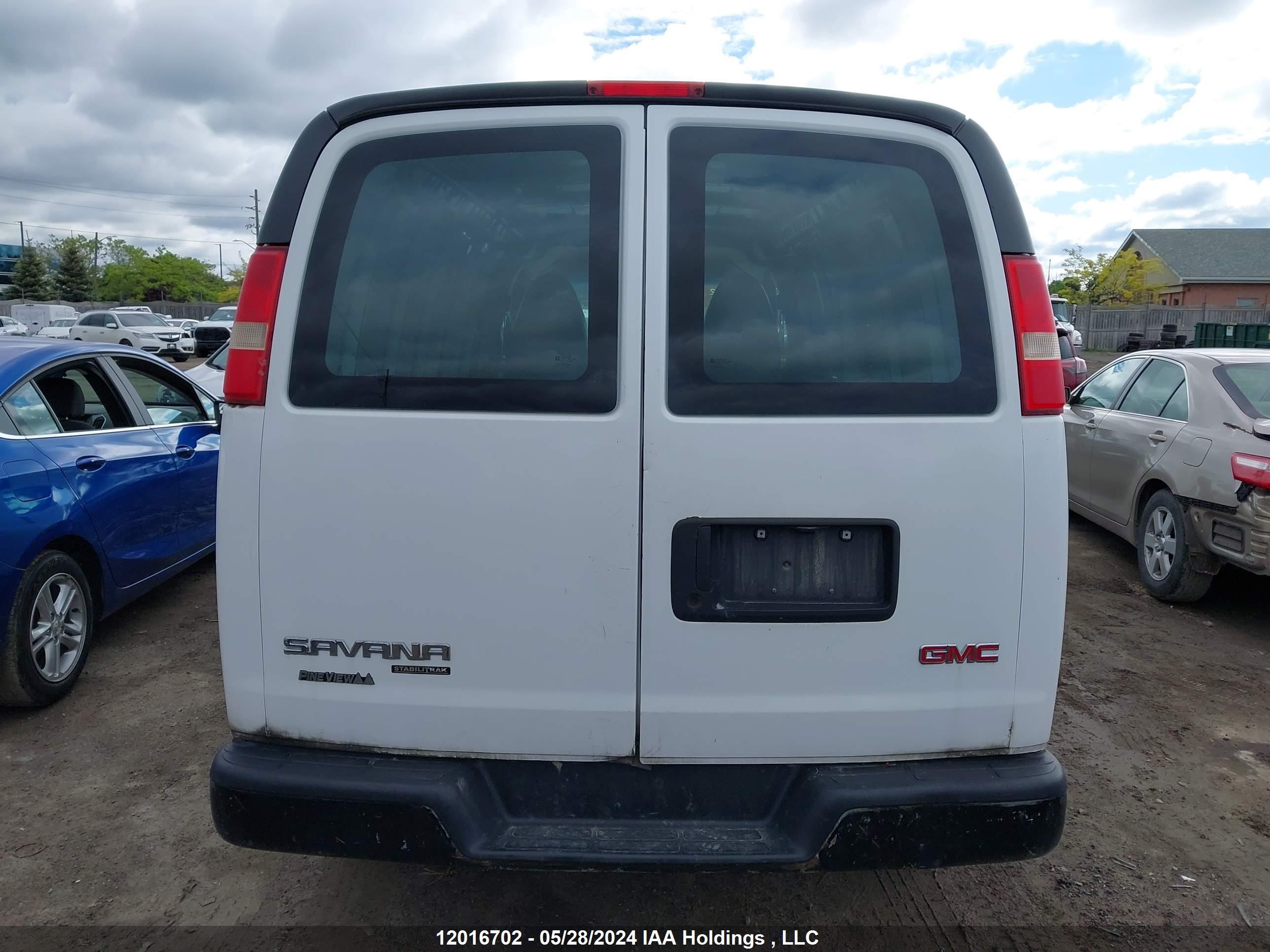 Photo 16 VIN: 1GTW7GCA5E1105590 - GMC SAVANA 