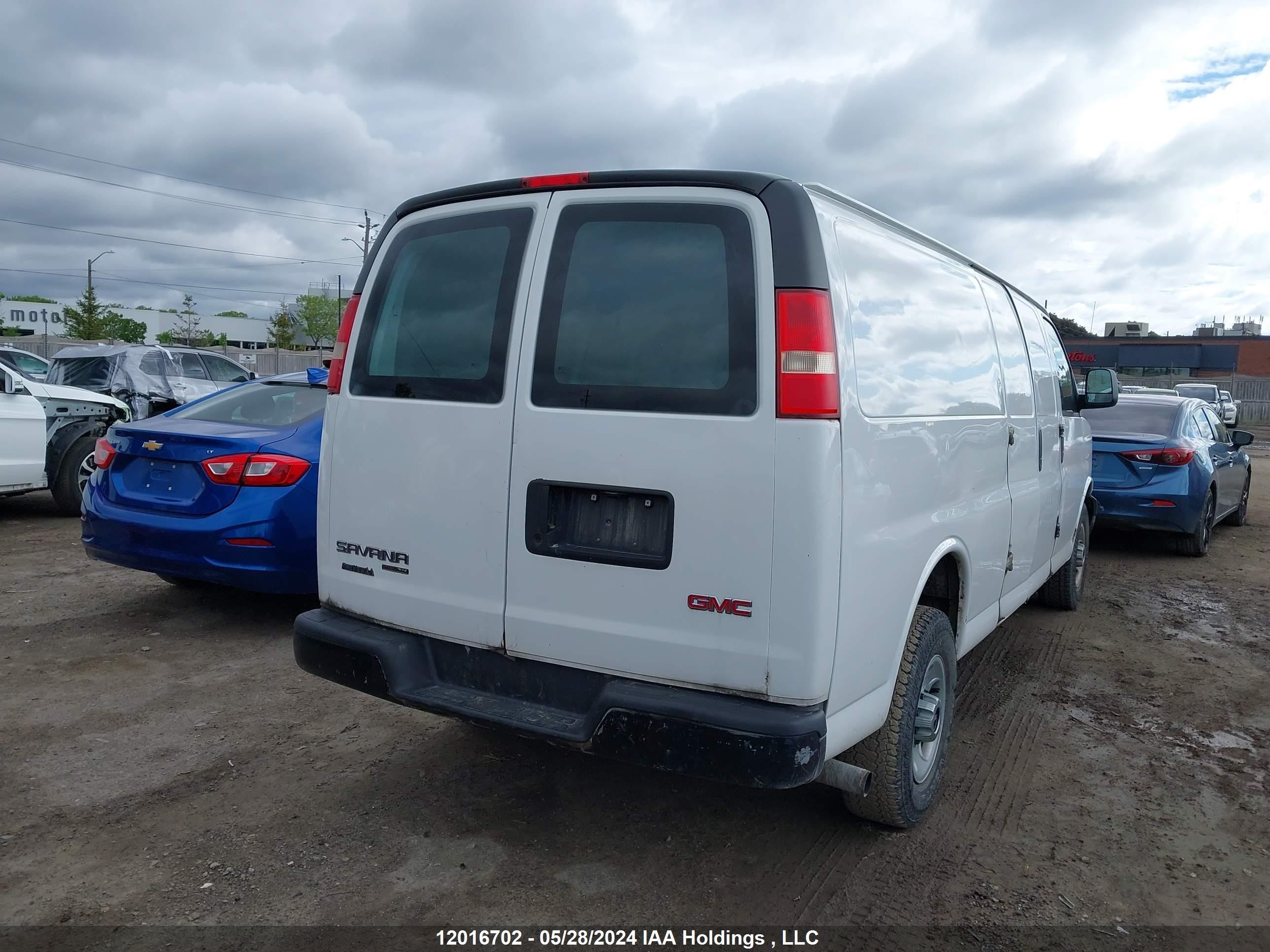 Photo 3 VIN: 1GTW7GCA5E1105590 - GMC SAVANA 