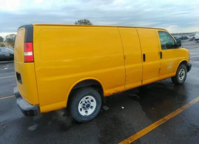 Photo 3 VIN: 1GTW7GCA9C1900249 - GMC SAVANA 