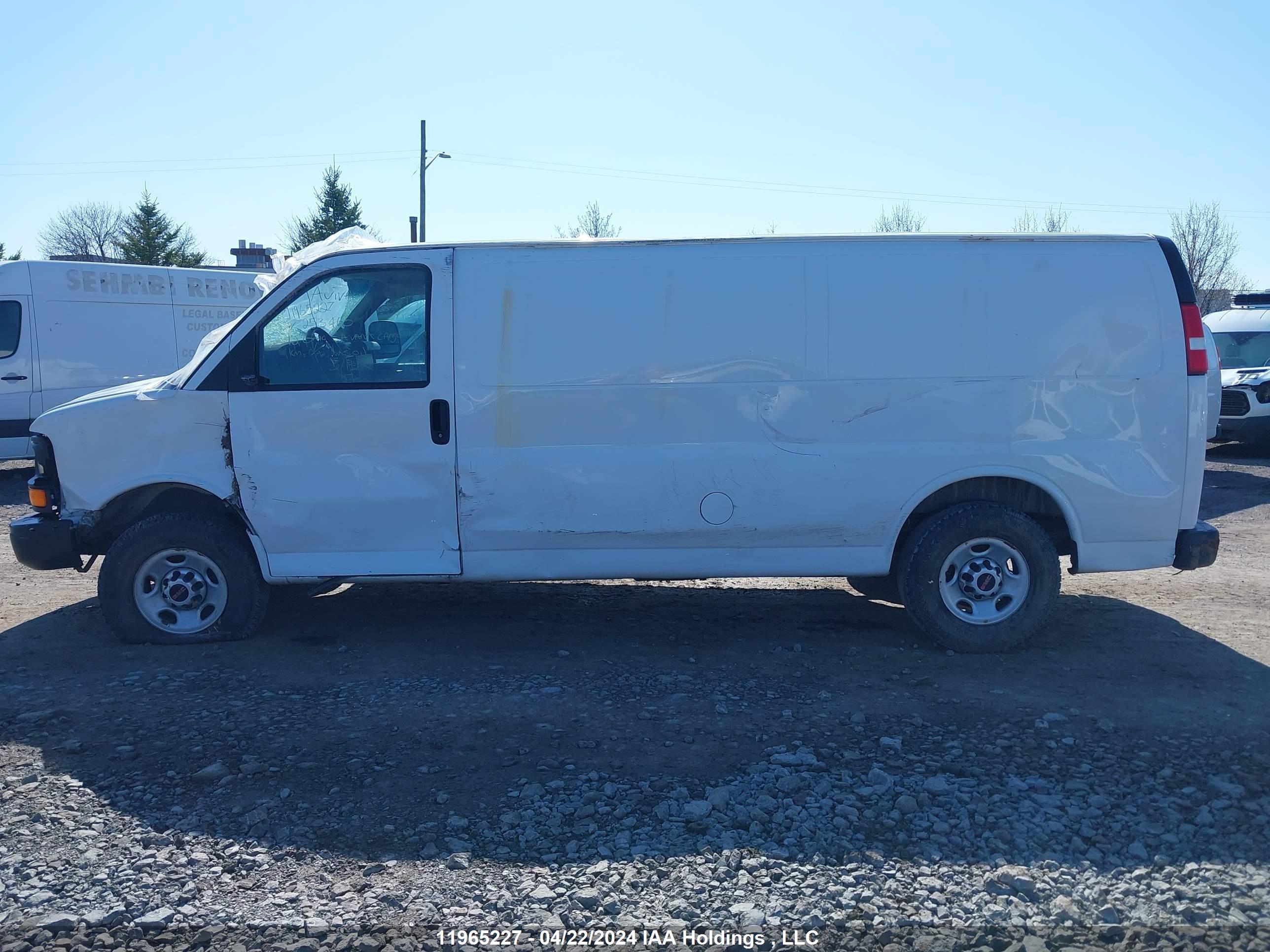 Photo 14 VIN: 1GTW7GCF1F1253460 - GMC SAVANA 