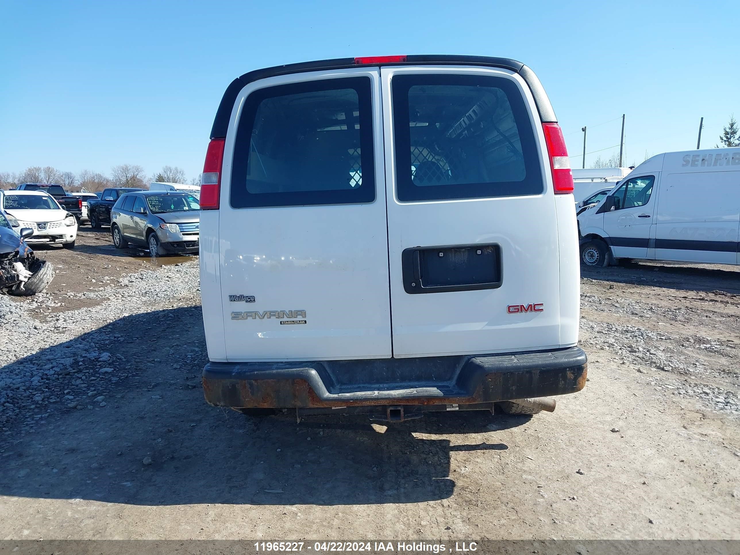 Photo 15 VIN: 1GTW7GCF1F1253460 - GMC SAVANA 