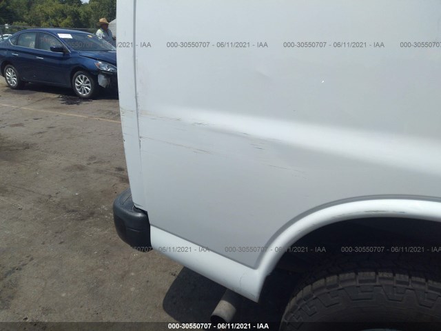 Photo 5 VIN: 1GTZ7GFG4G1138578 - GMC SAVANA CARGO VAN 