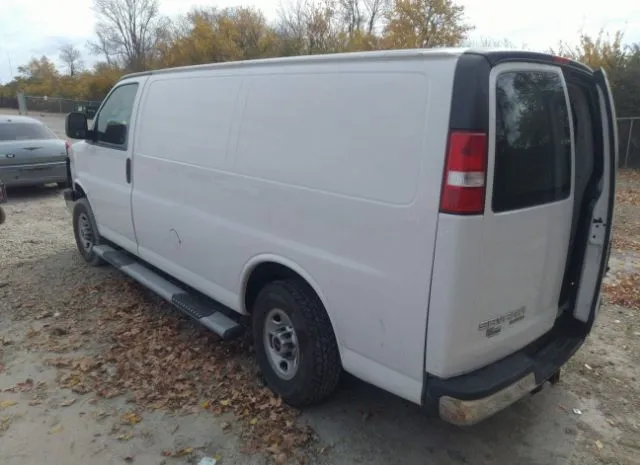 Photo 2 VIN: 1GTZ7GFG9G1333737 - GMC SAVANA CARGO VAN 