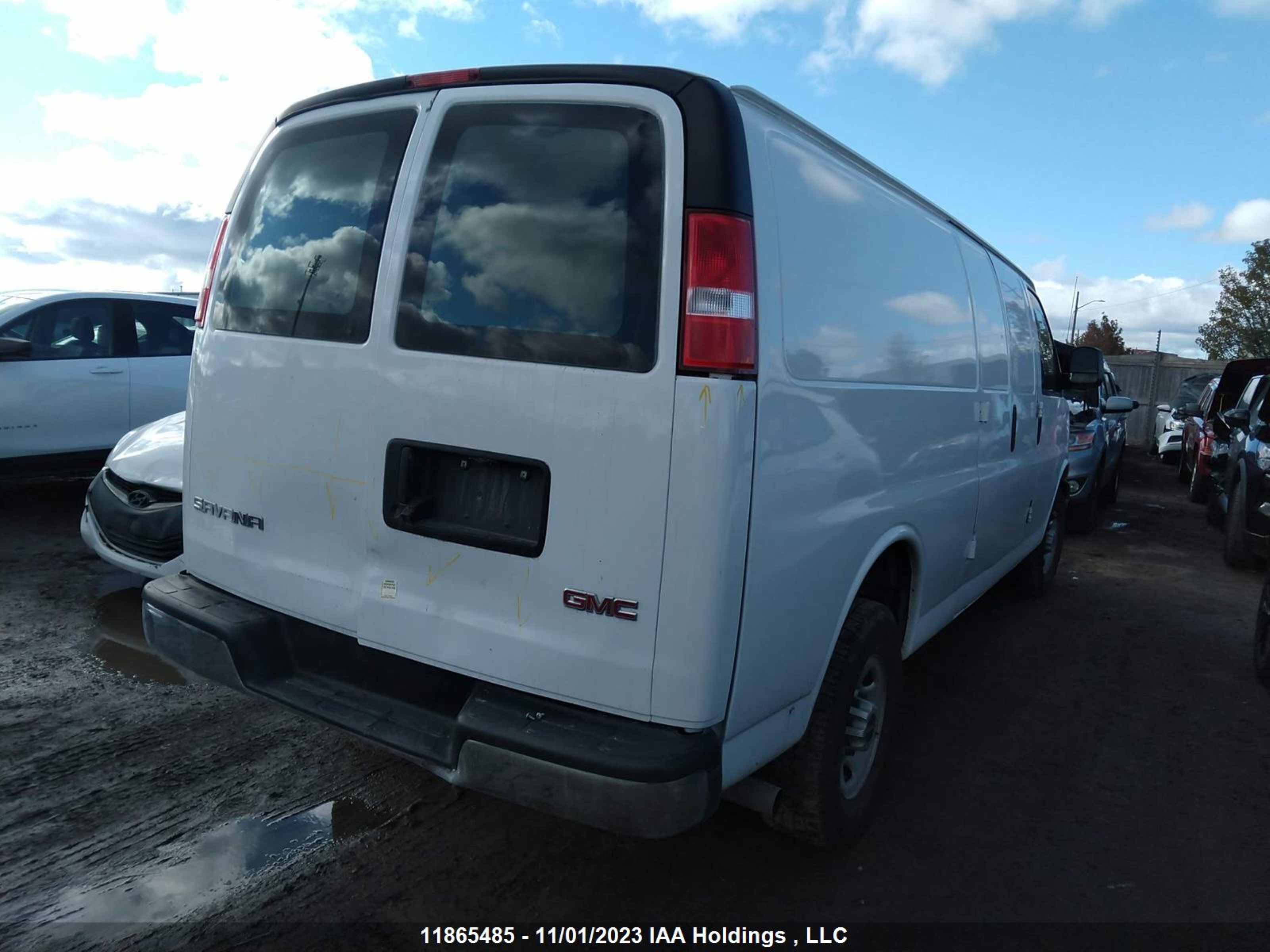 Photo 3 VIN: 1GTZ7HF73M1267252 - GMC SAVANA 