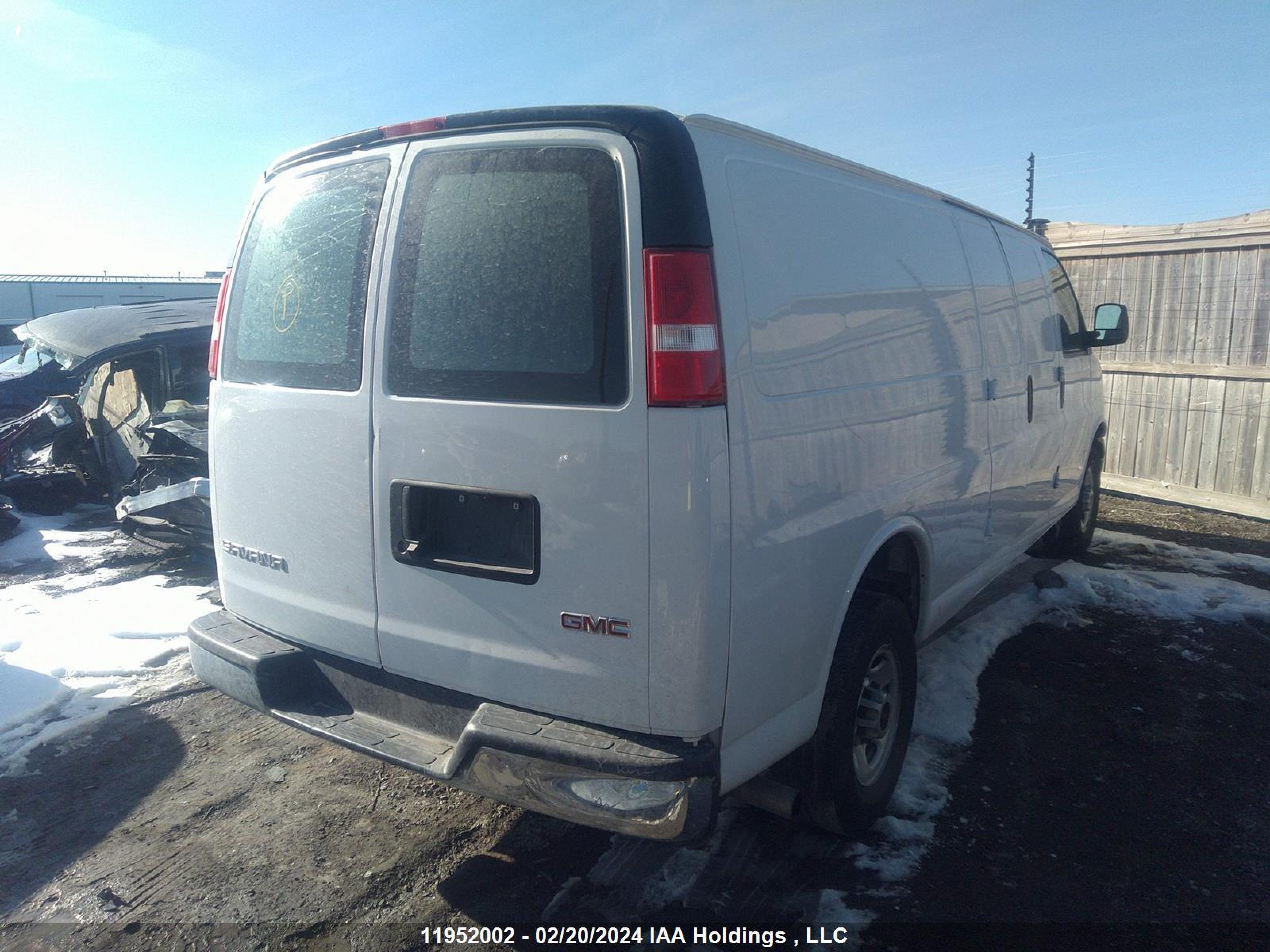 Photo 3 VIN: 1GTZ7HF78M1150329 - GMC SAVANA 