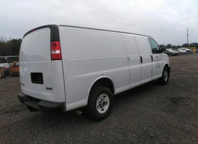 Photo 3 VIN: 1GTZ7HFF5H1141715 - GMC SAVANA CARGO VAN 