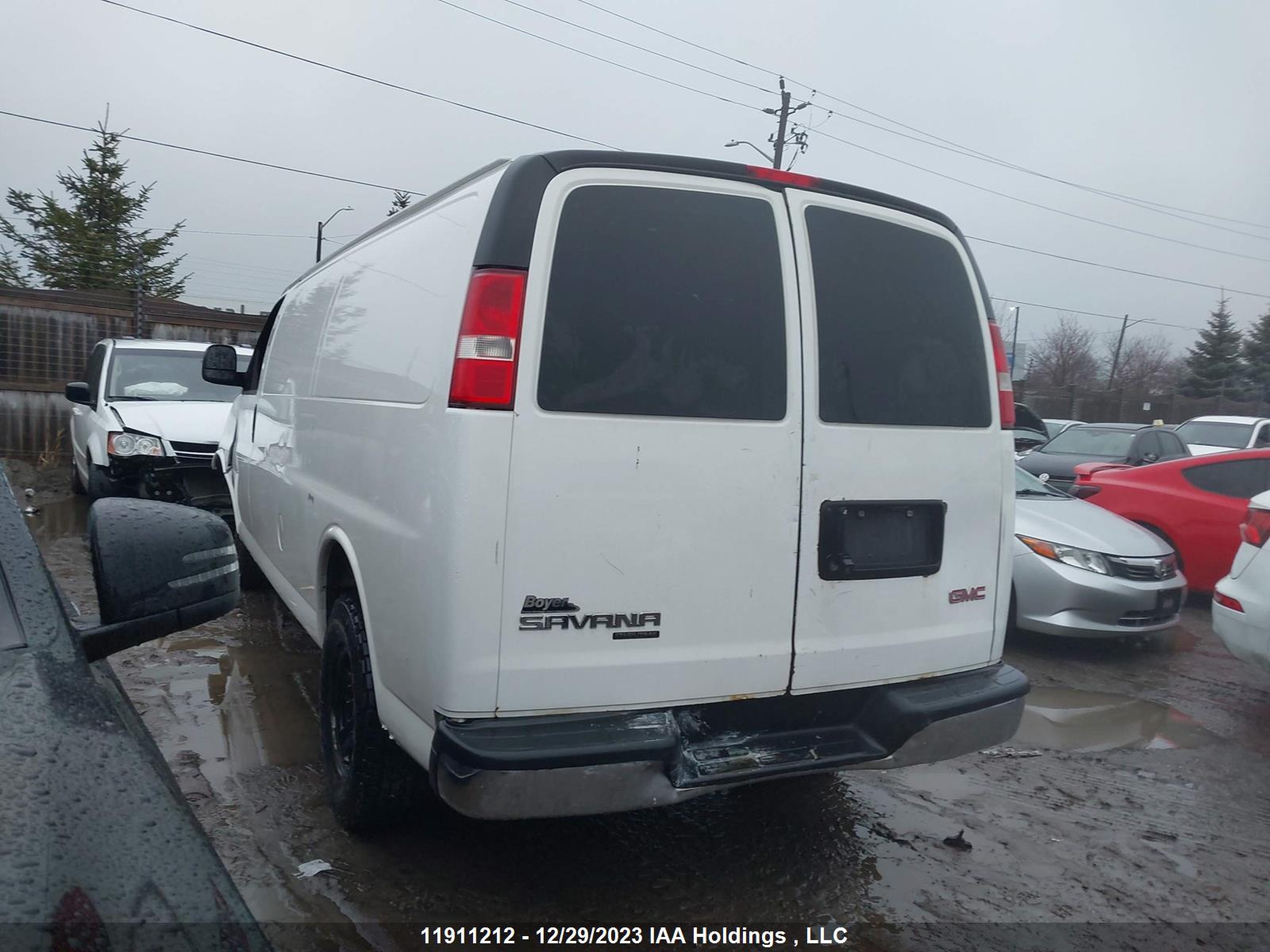 Photo 2 VIN: 1GTZ7HFG9G1146973 - GMC SAVANA 