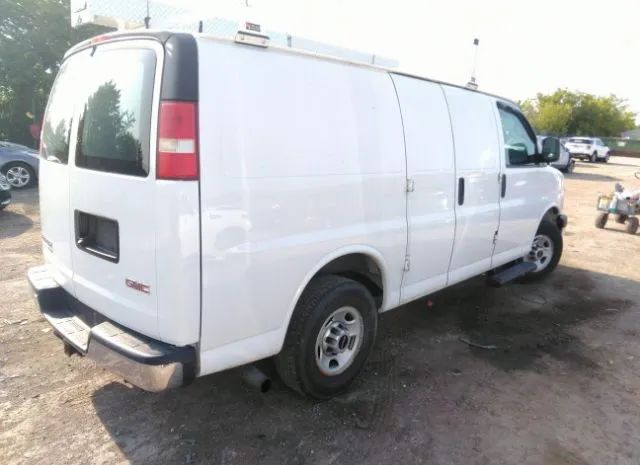 Photo 3 VIN: 1GTZ7TCG6F1147522 - GMC SAVANA CARGO VAN 