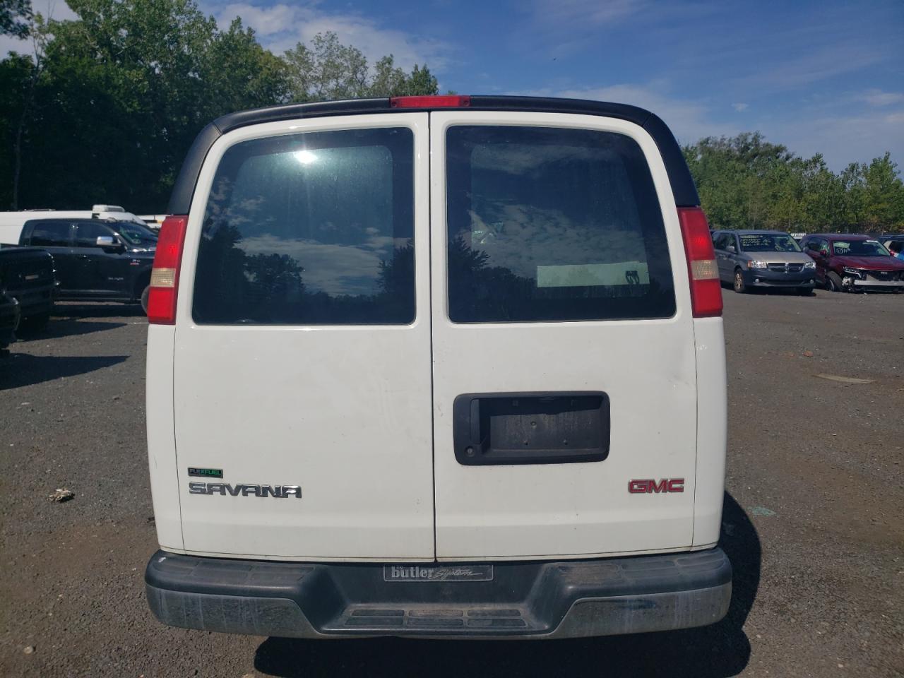 Photo 5 VIN: 1GTZ7TCG9B1165541 - GMC SAVANA 