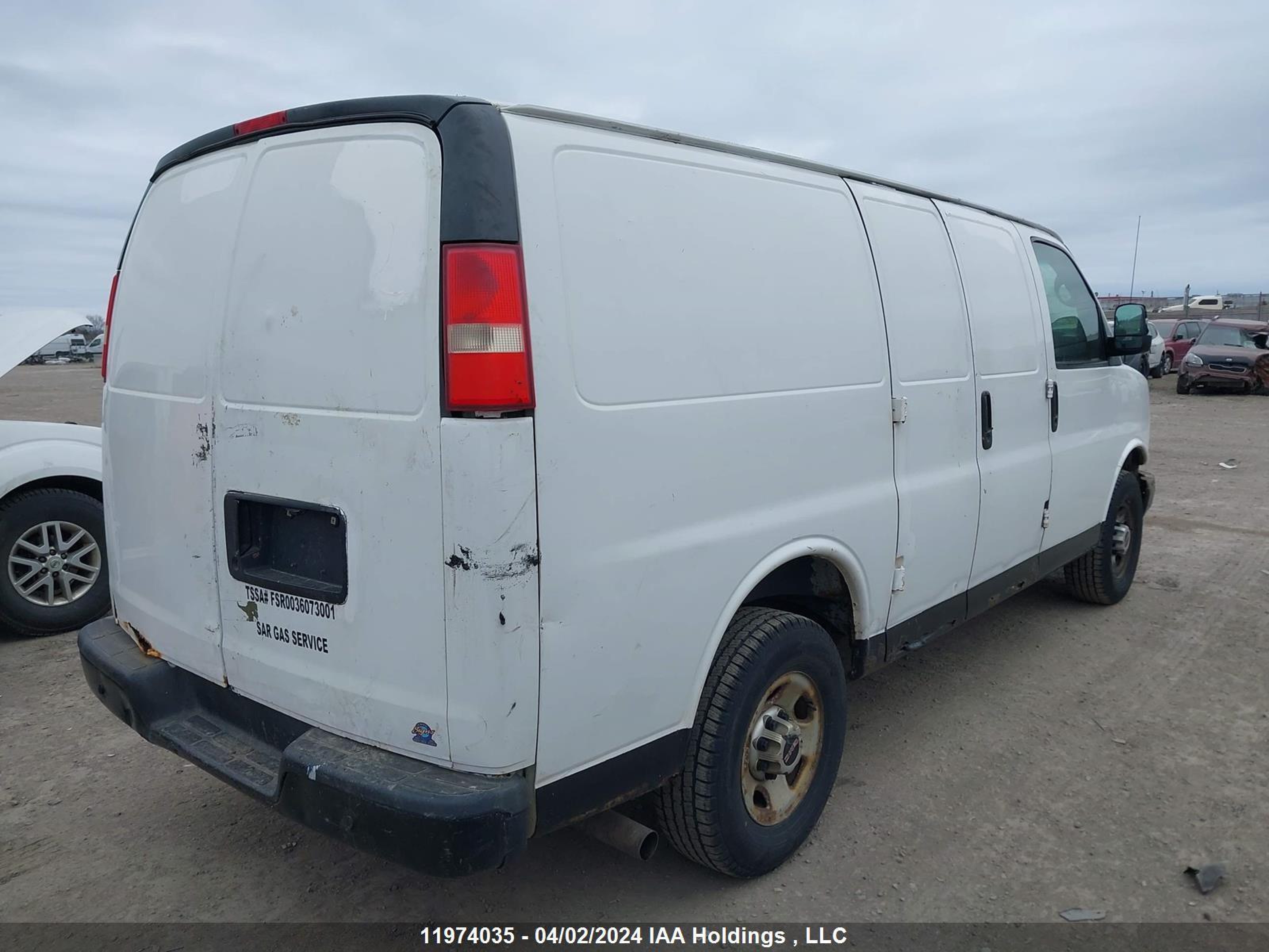 Photo 3 VIN: 1GTZGFBA4A1115305 - GMC SAVANA 