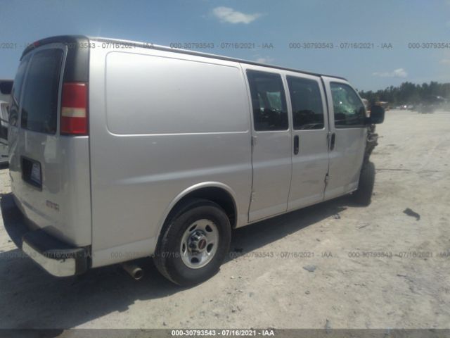 Photo 3 VIN: 1GTZGFBAXA1123439 - GMC SAVANA CARGO VAN 