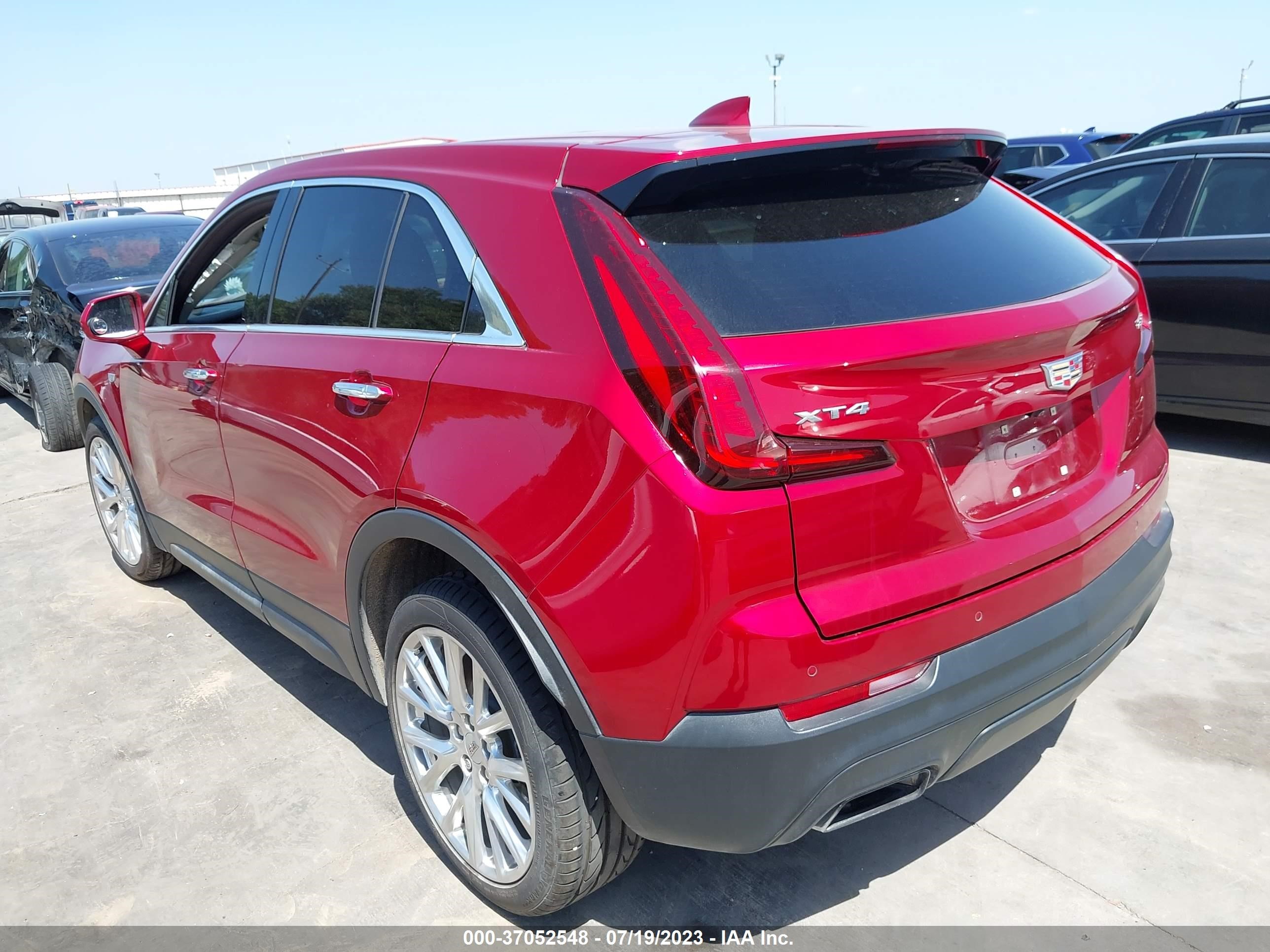 Photo 2 VIN: 1GYAZAR41KF150344 - CADILLAC XT4 