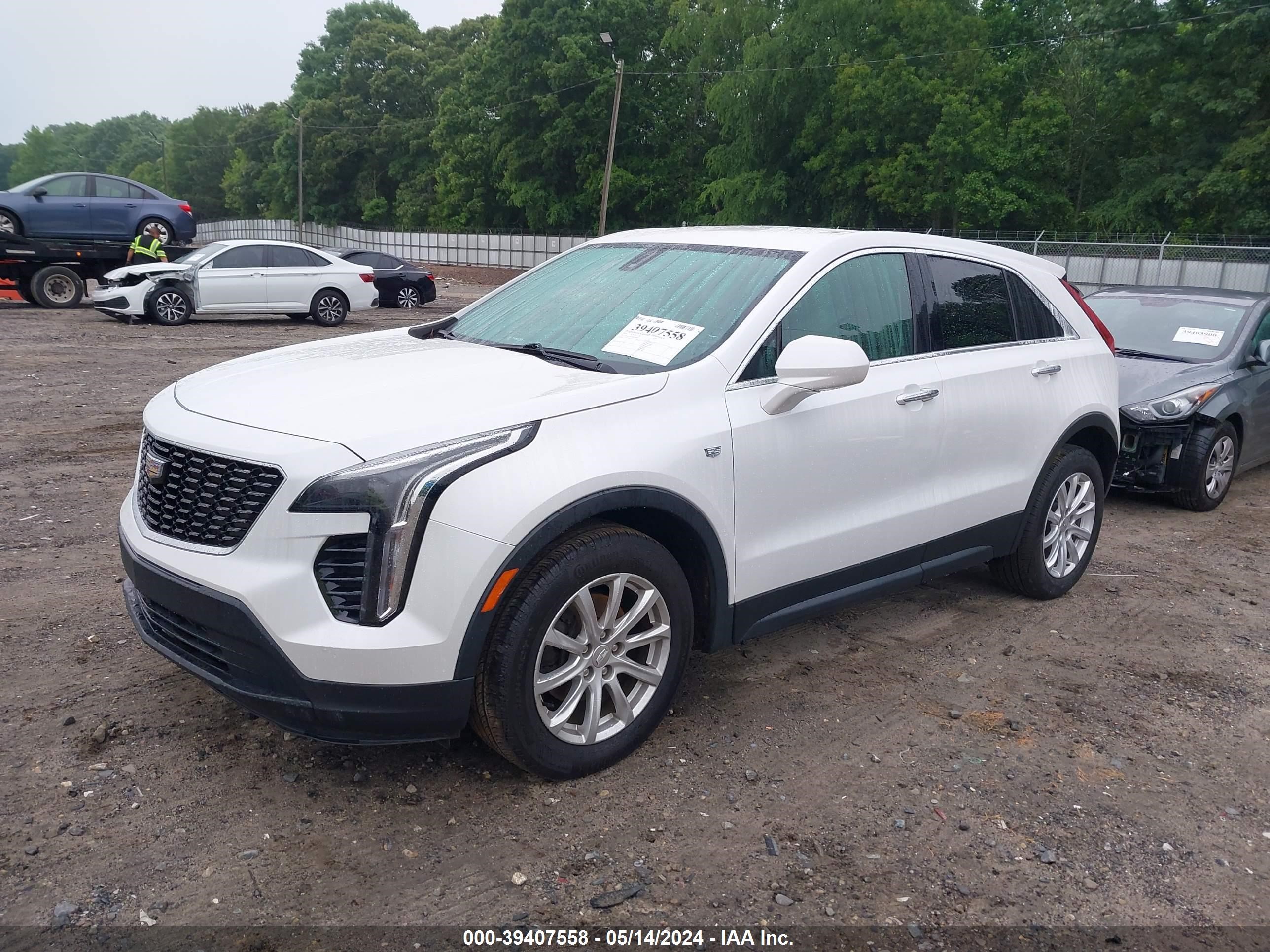 Photo 2 VIN: 1GYAZAR45KF130047 - CADILLAC XT4 