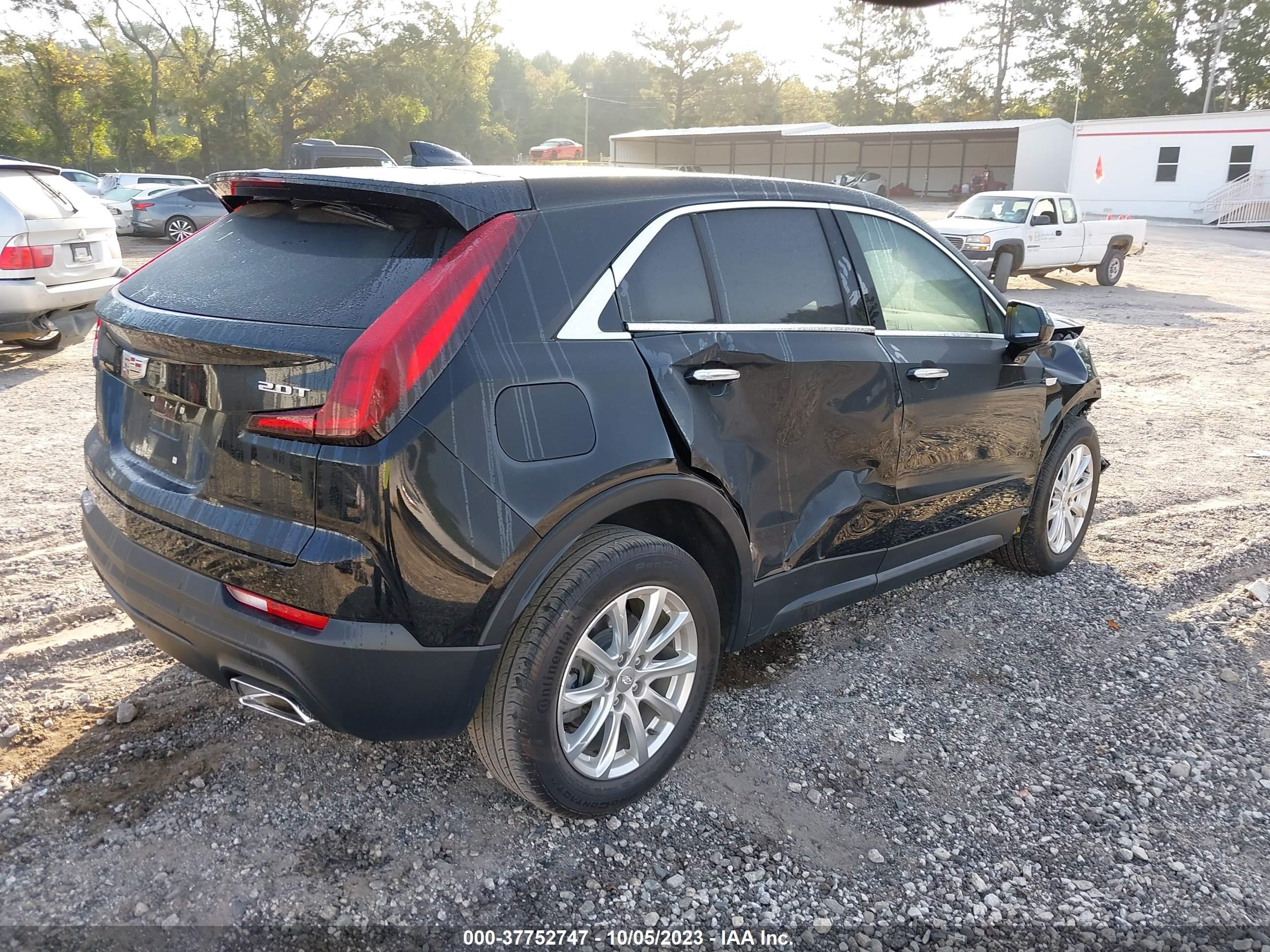 Photo 3 VIN: 1GYAZAR47KF221028 - CADILLAC XT4 