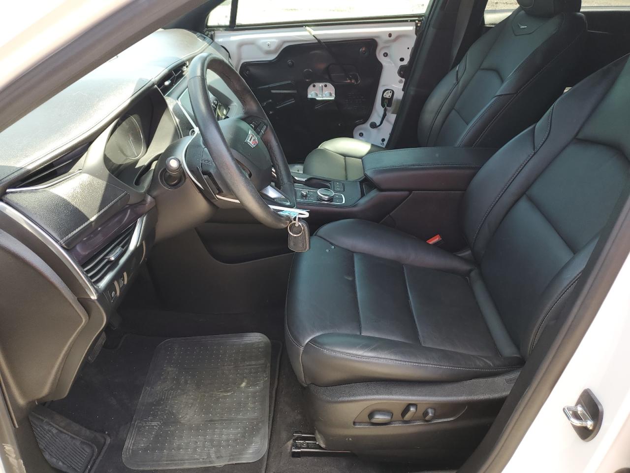 Photo 6 VIN: 1GYAZAR47PF101284 - CADILLAC XT4 