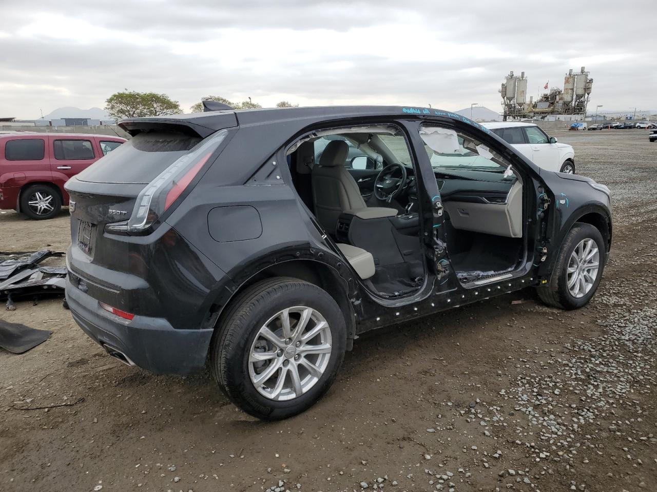 Photo 2 VIN: 1GYAZAR47PF105903 - CADILLAC XT4 