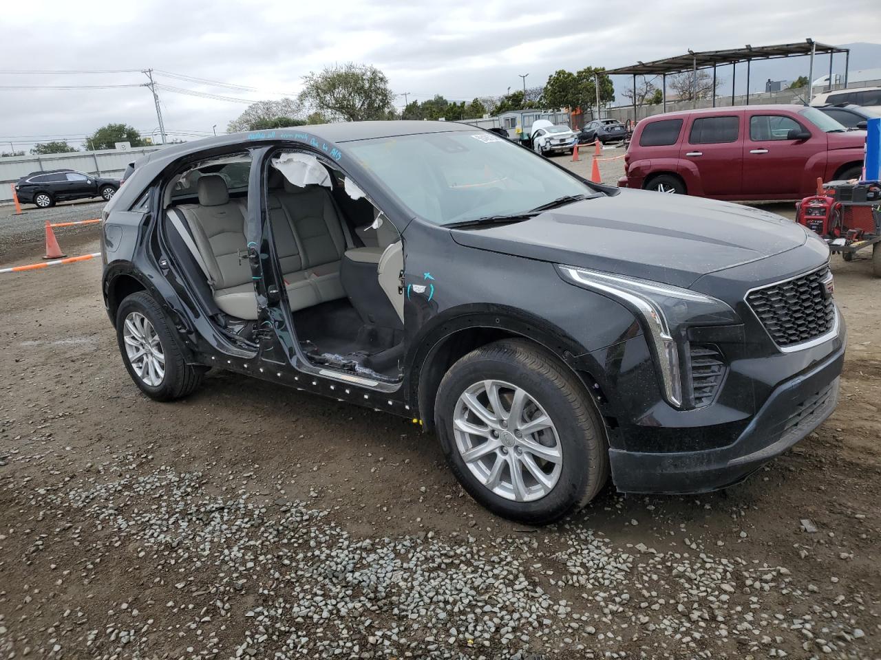 Photo 3 VIN: 1GYAZAR47PF105903 - CADILLAC XT4 