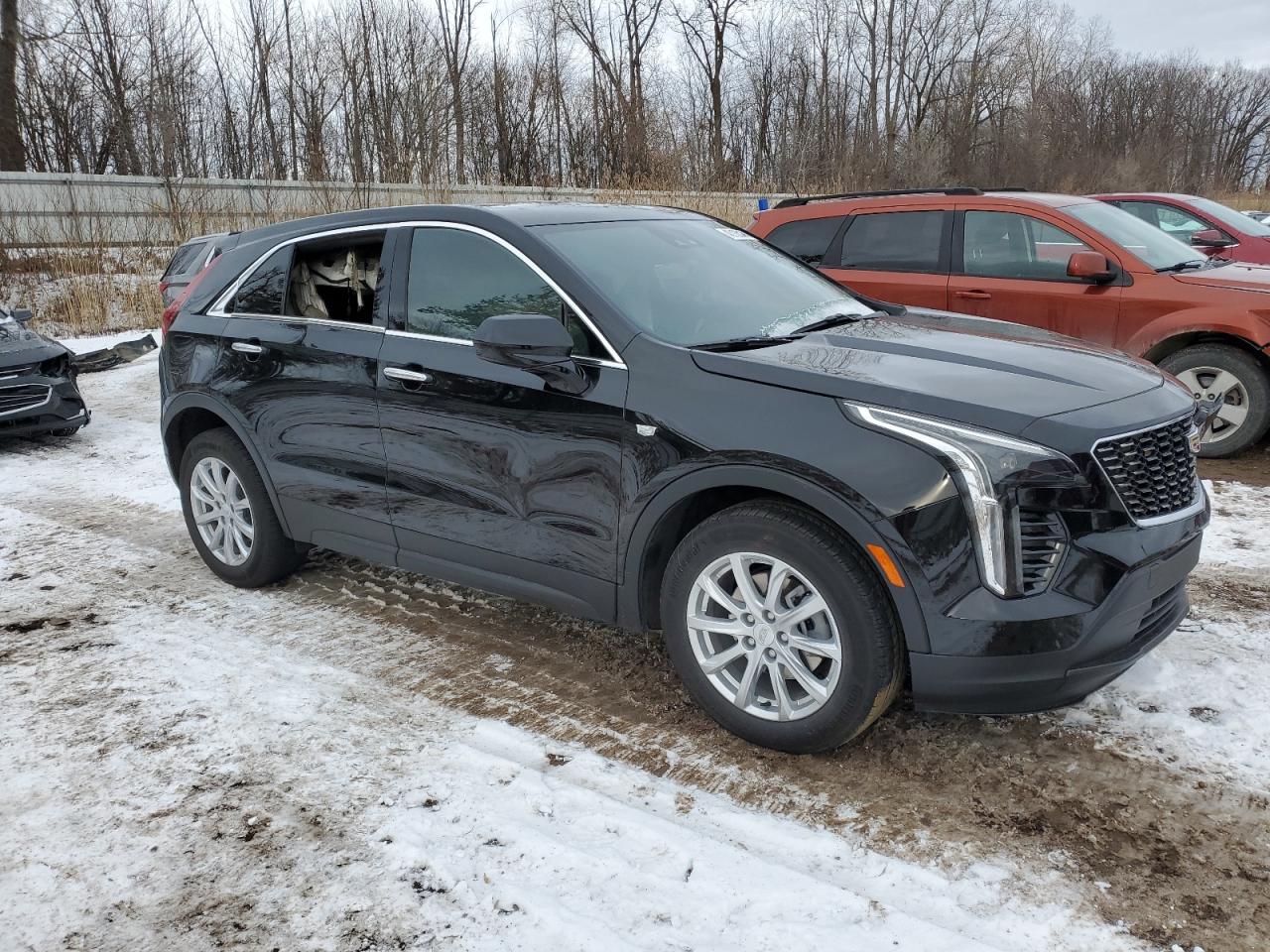 Photo 3 VIN: 1GYAZAR49PF104137 - CADILLAC XT4 