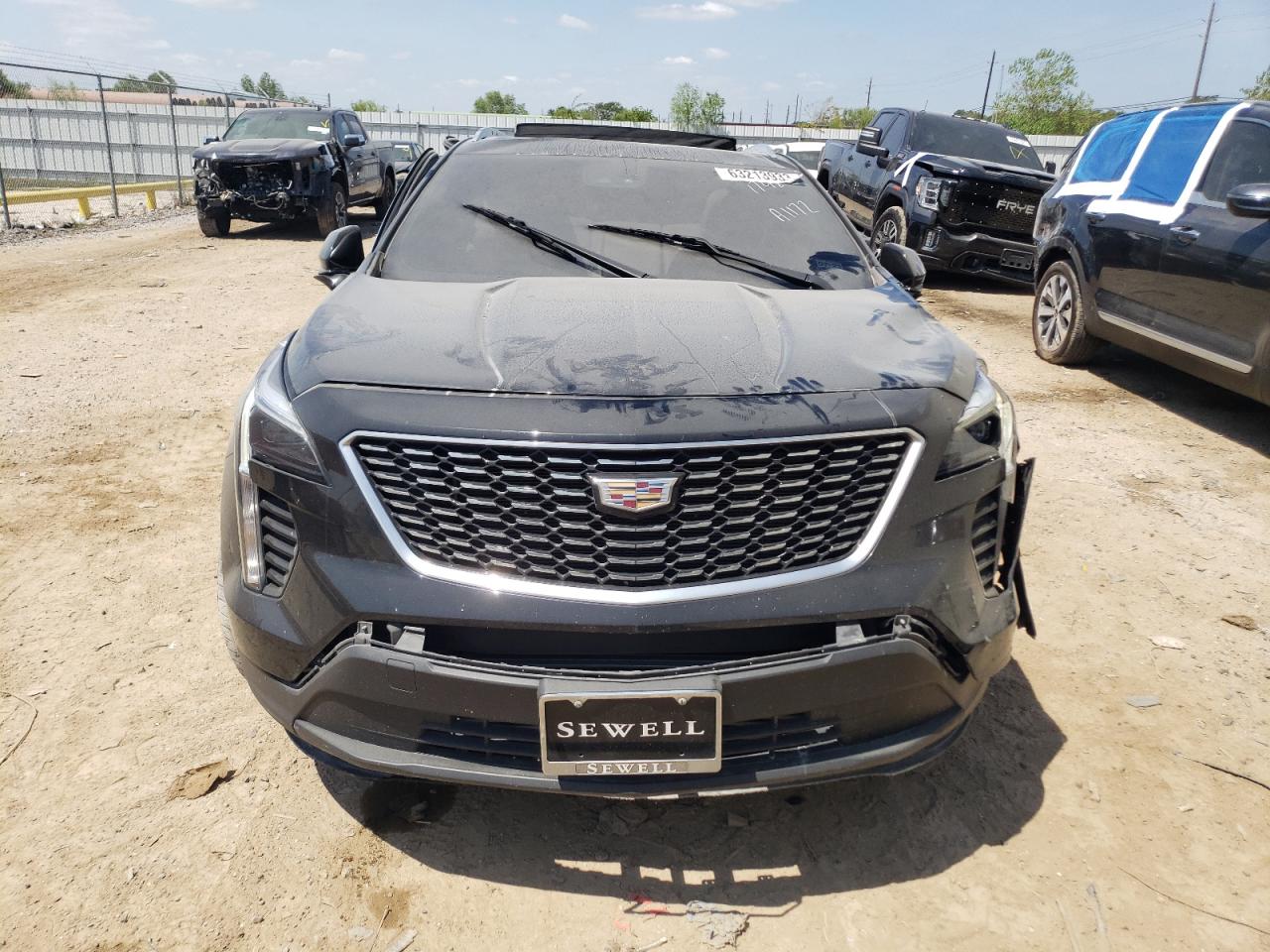 Photo 4 VIN: 1GYAZAR4XMF060791 - CADILLAC XT4 