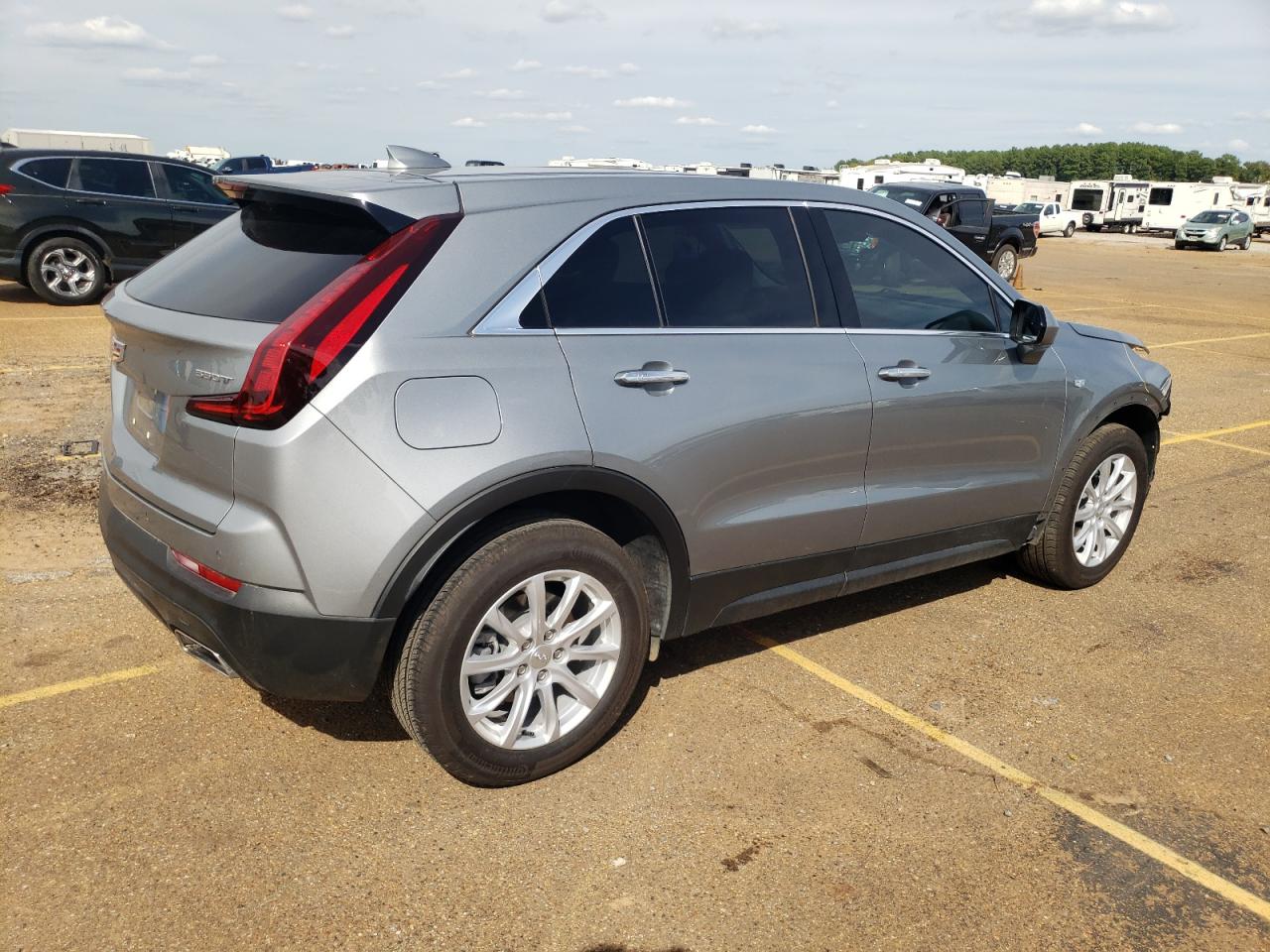 Photo 2 VIN: 1GYAZAR4XPF107841 - CADILLAC XT4 