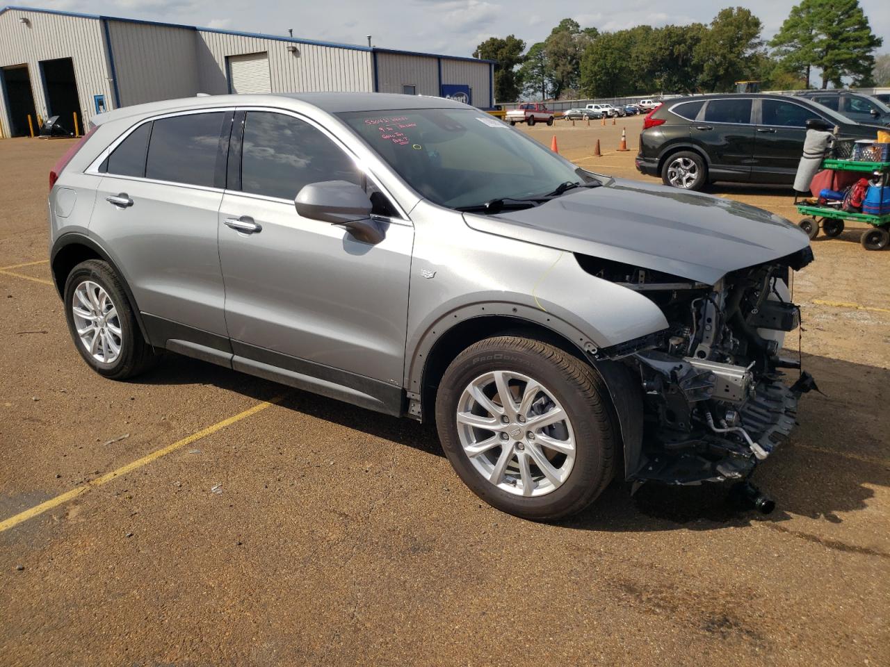 Photo 3 VIN: 1GYAZAR4XPF107841 - CADILLAC XT4 