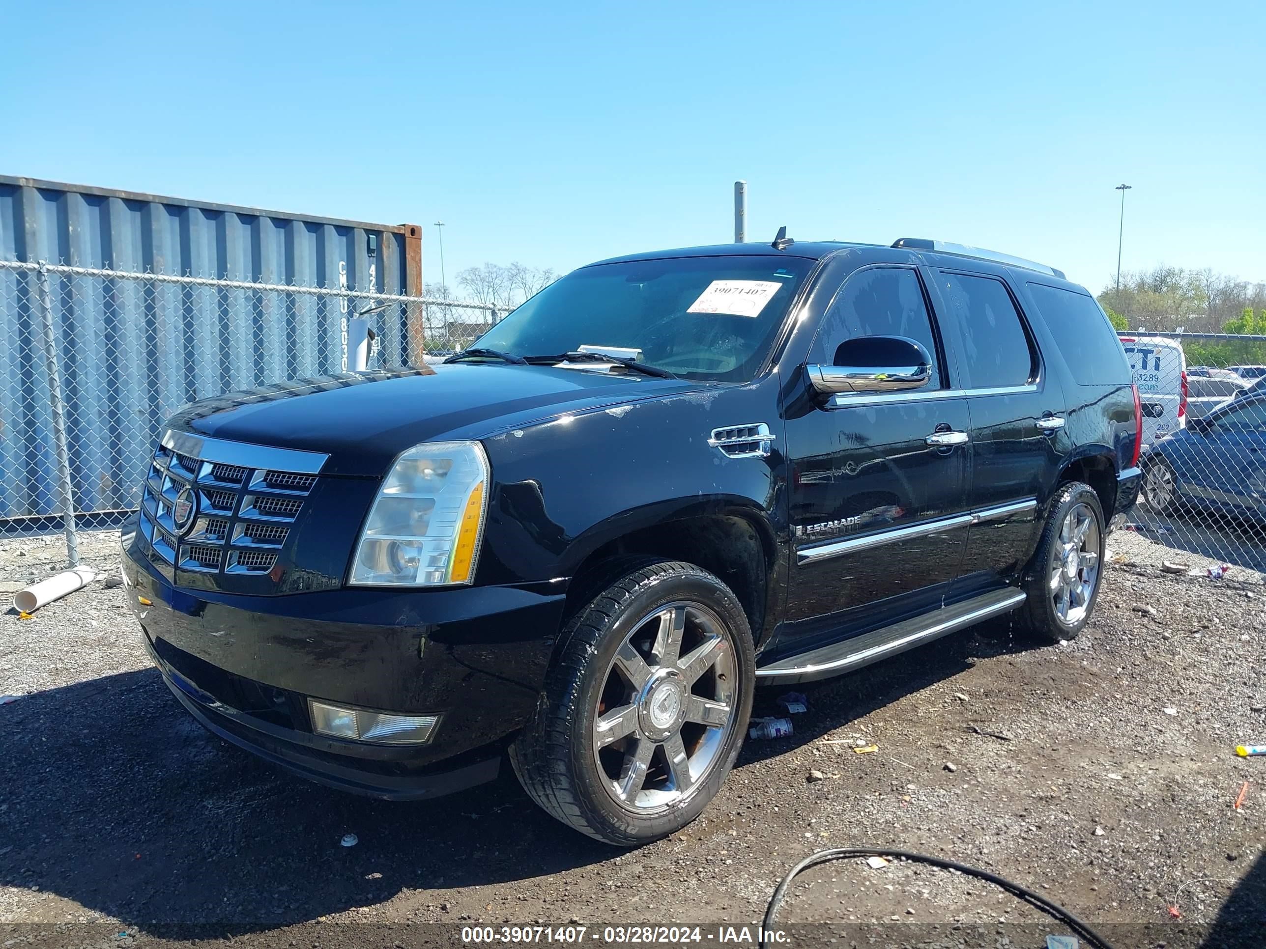 Photo 1 VIN: 1GYEC63817R323118 - CADILLAC ESCALADE 