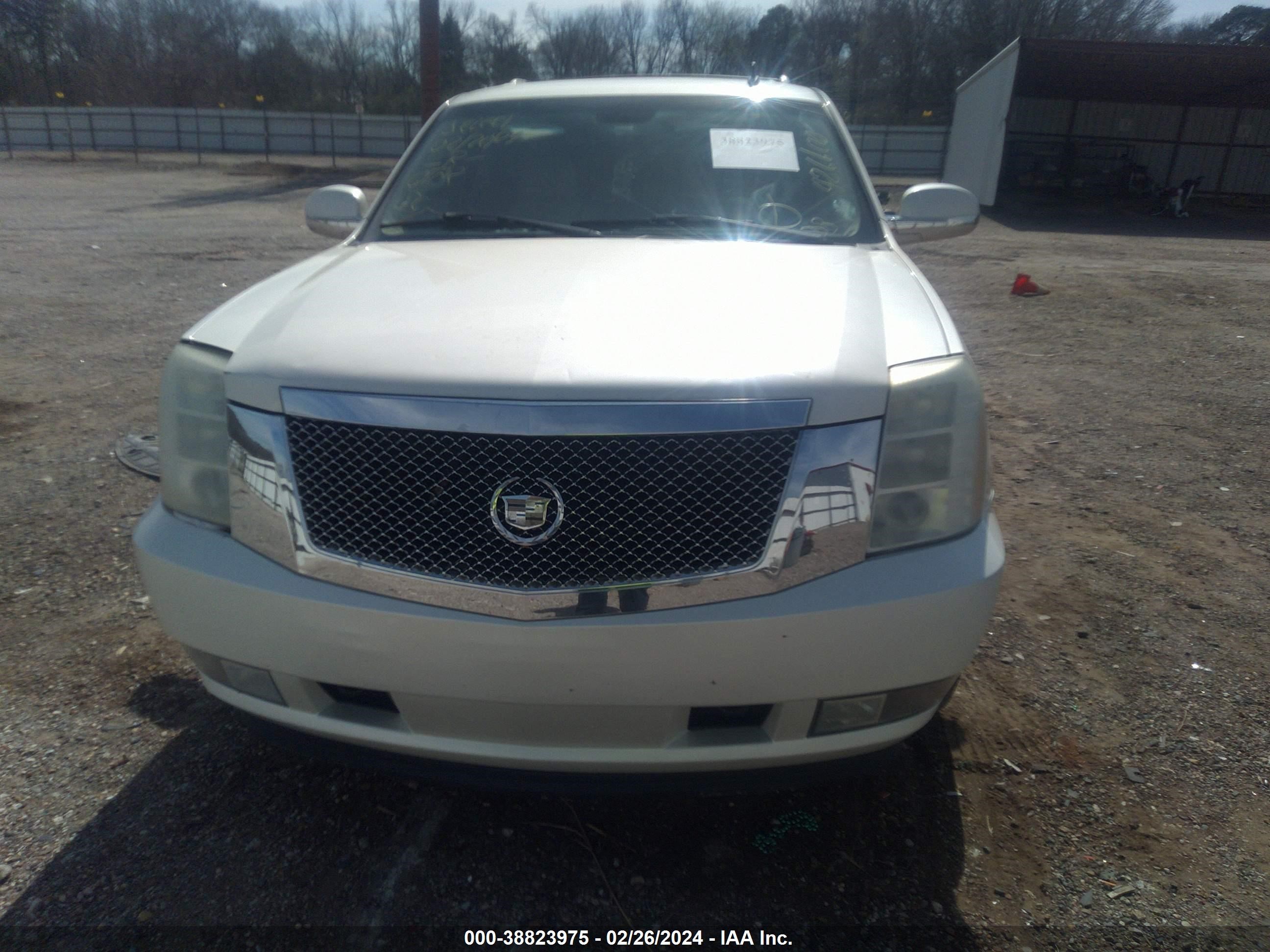 Photo 13 VIN: 1GYEC63827R426600 - CADILLAC ESCALADE 