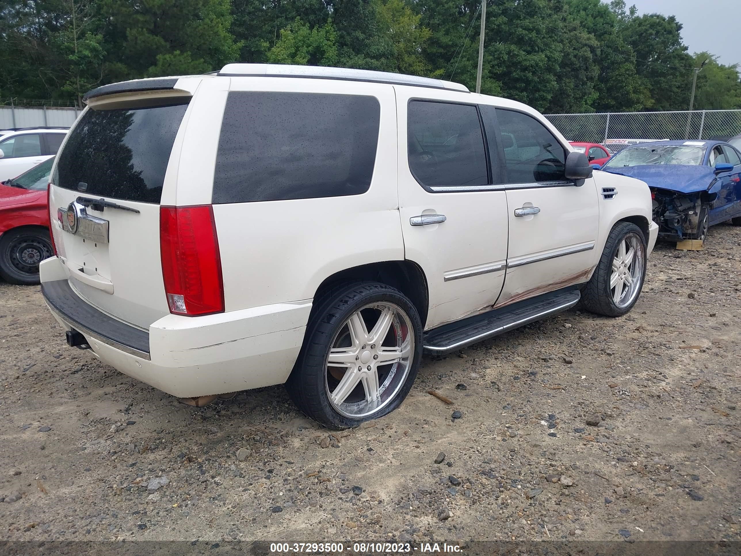 Photo 3 VIN: 1GYEC63837R320043 - CADILLAC ESCALADE 