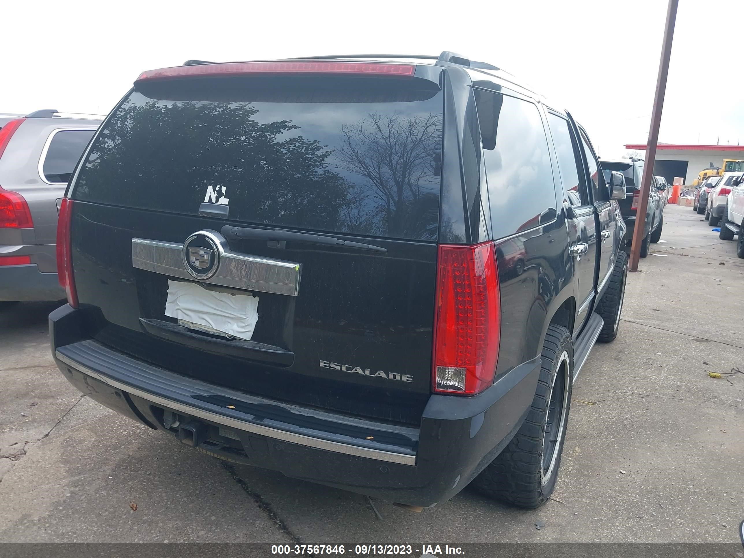 Photo 3 VIN: 1GYEC63837R412396 - CADILLAC ESCALADE 