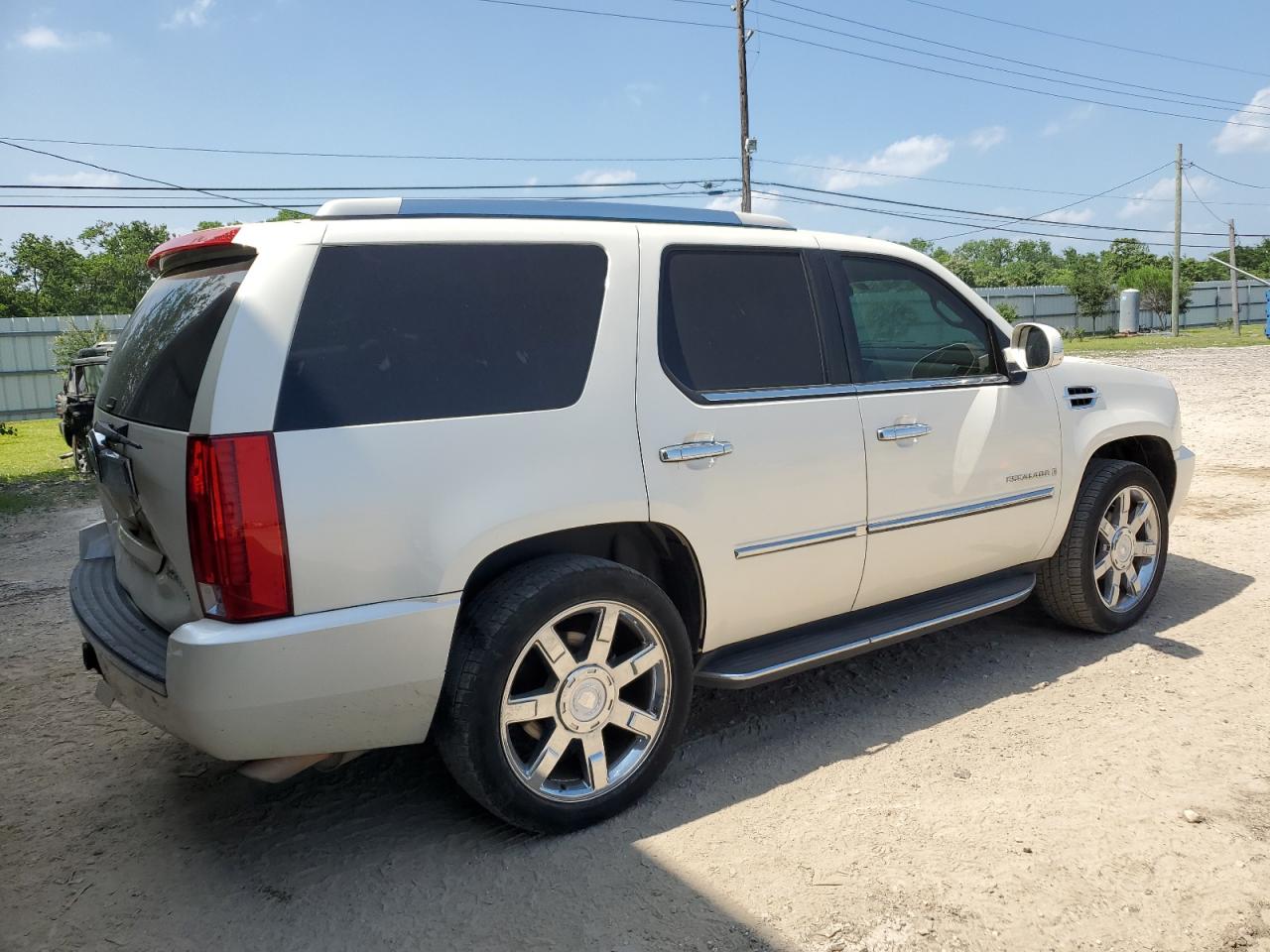 Photo 2 VIN: 1GYEC63838R223054 - CADILLAC ESCALADE 