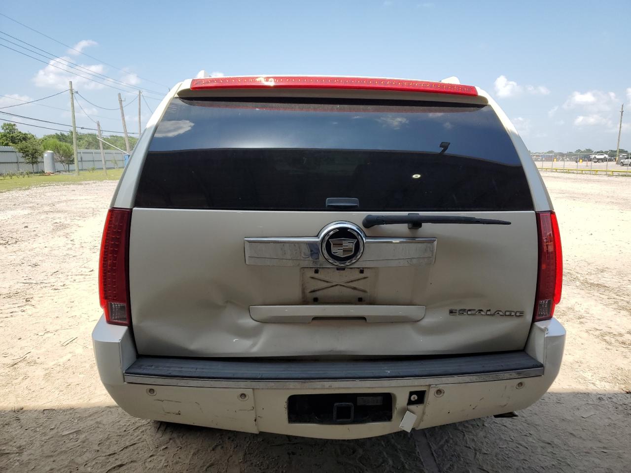 Photo 5 VIN: 1GYEC63838R223054 - CADILLAC ESCALADE 