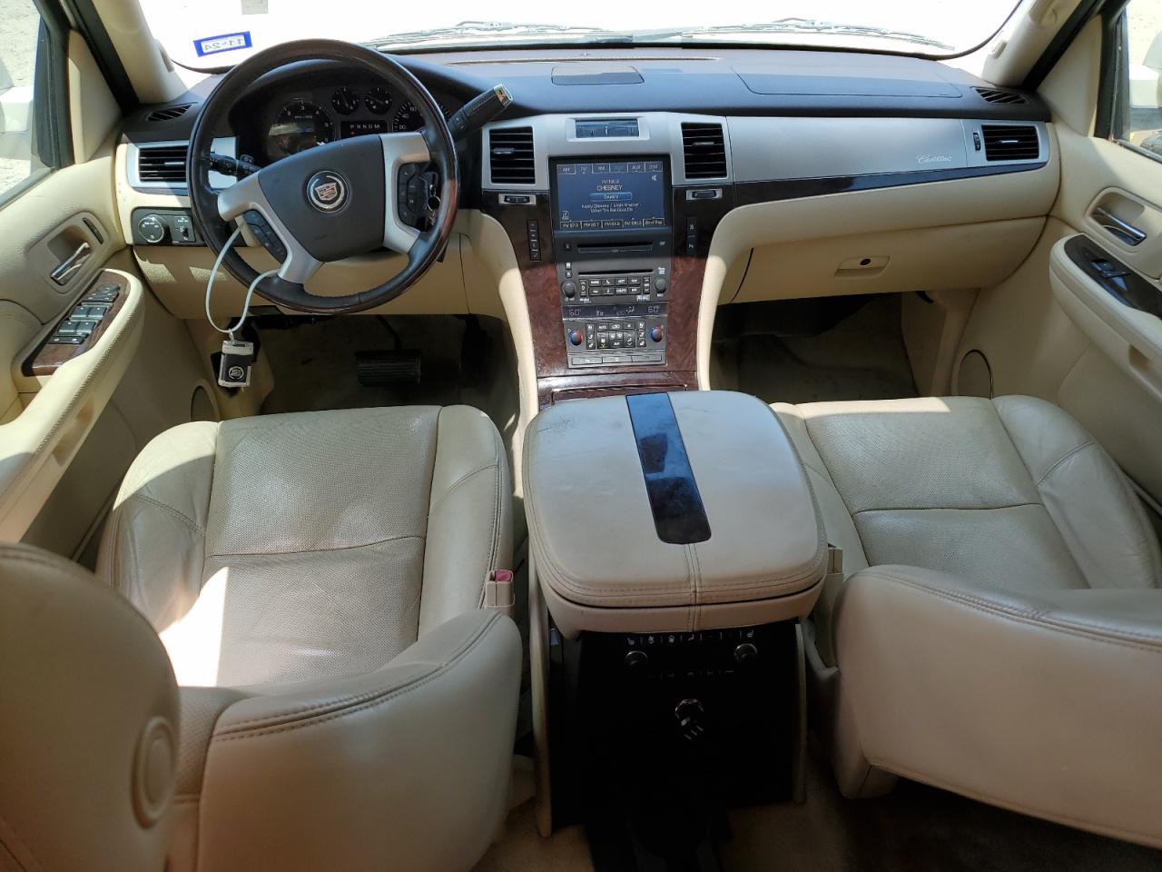 Photo 7 VIN: 1GYEC63838R223054 - CADILLAC ESCALADE 