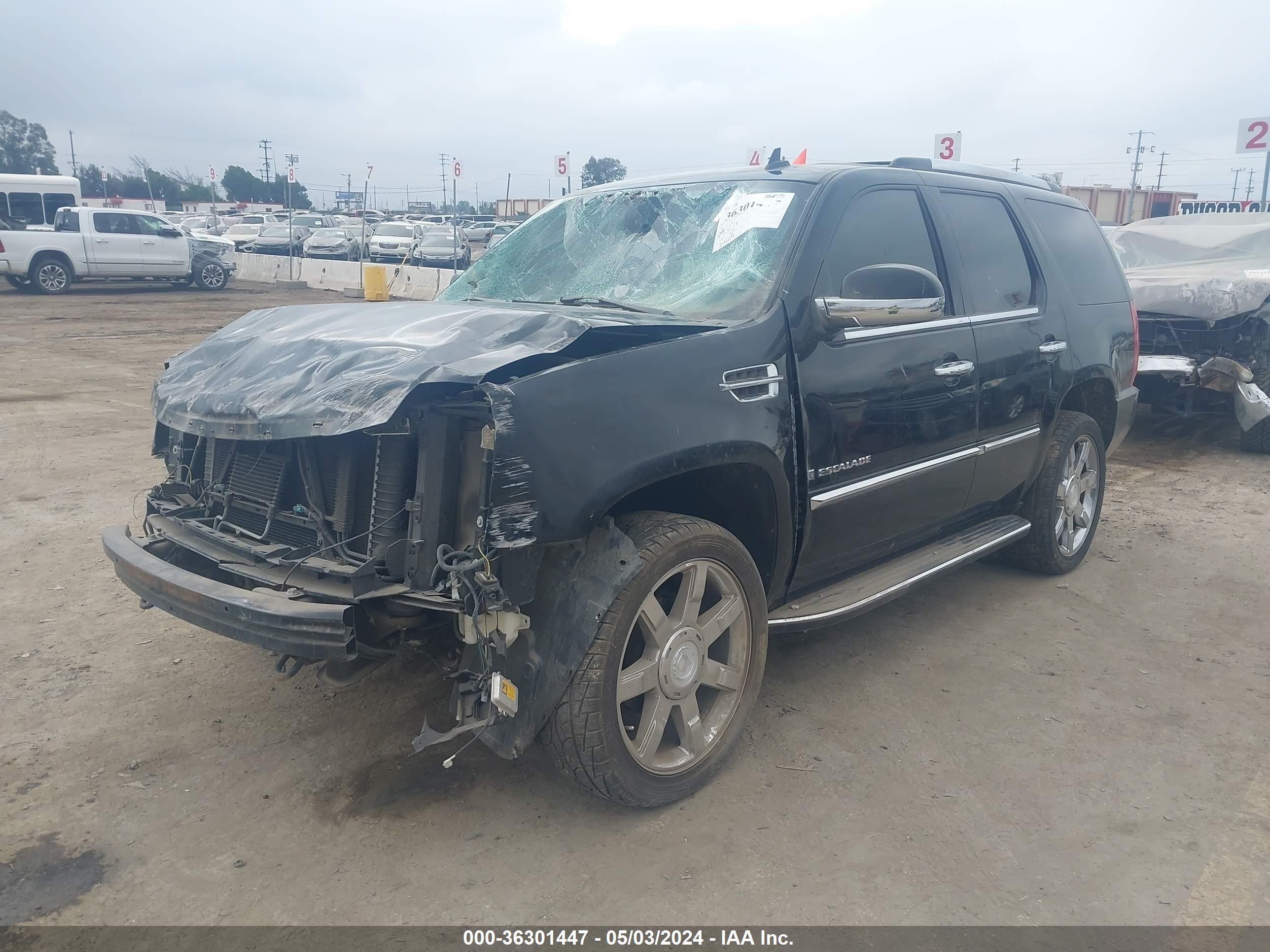 Photo 1 VIN: 1GYEC63847R418885 - CADILLAC ESCALADE 