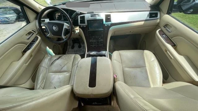 Photo 8 VIN: 1GYEC63848R163348 - CADILLAC ESCALADE L 