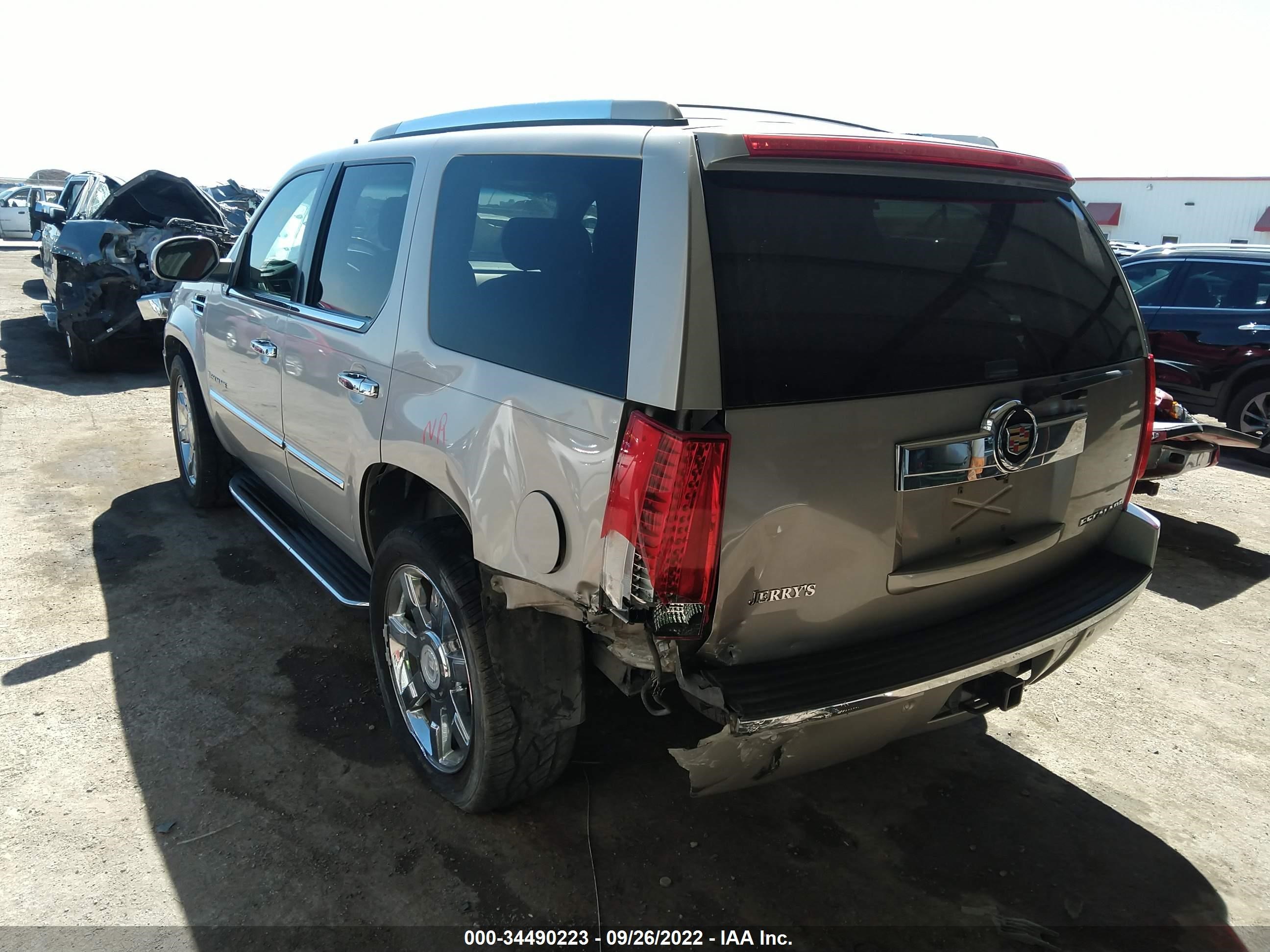 Photo 2 VIN: 1GYEC63848R211351 - CADILLAC ESCALADE 