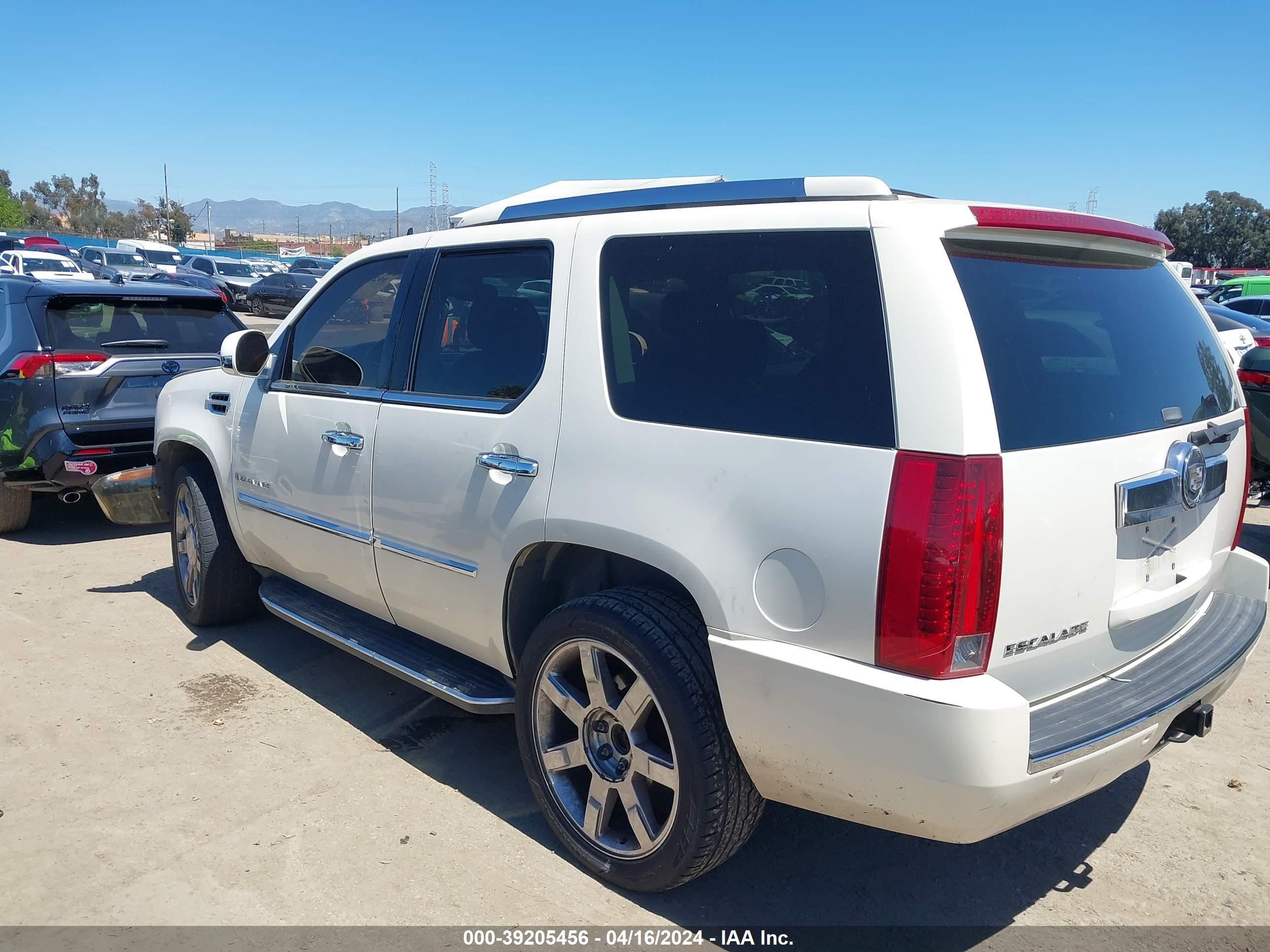 Photo 2 VIN: 1GYEC63857R285960 - CADILLAC ESCALADE 