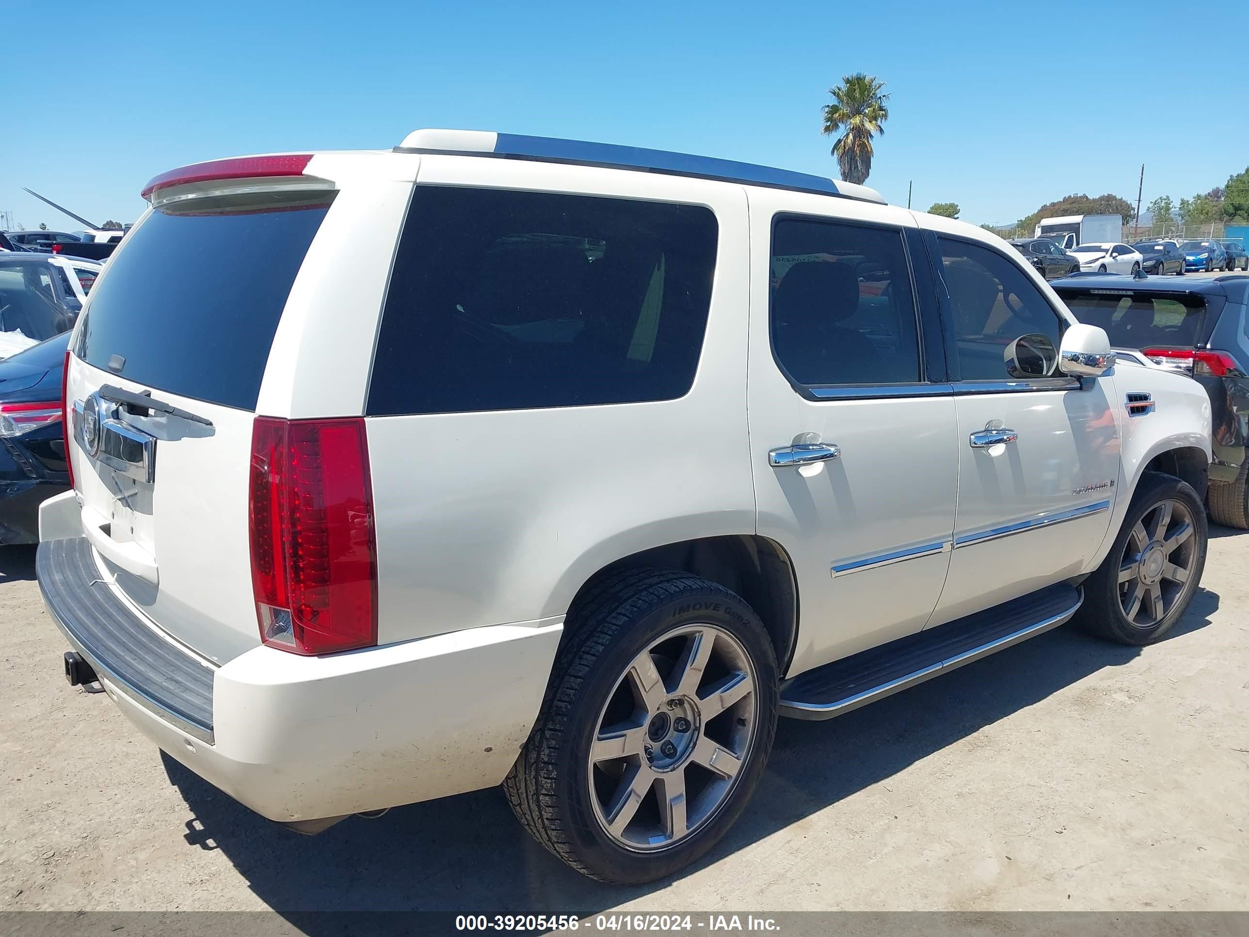 Photo 3 VIN: 1GYEC63857R285960 - CADILLAC ESCALADE 