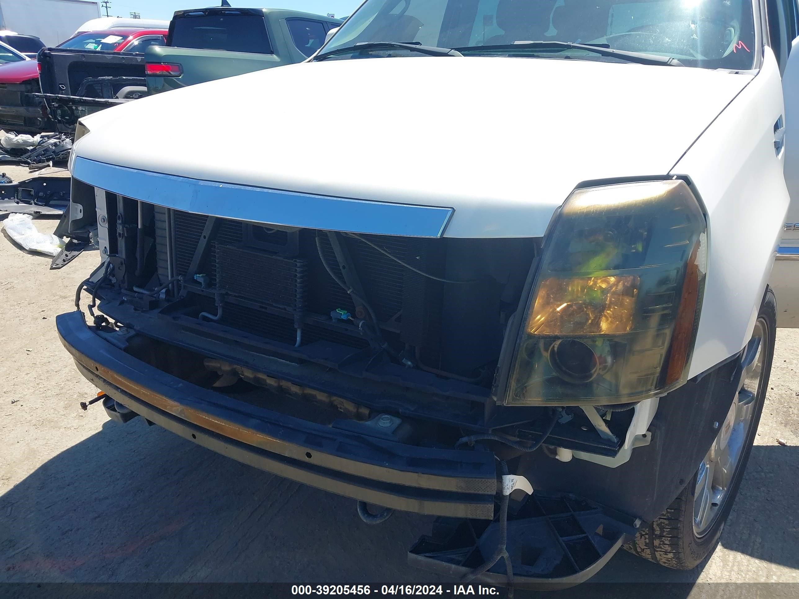 Photo 5 VIN: 1GYEC63857R285960 - CADILLAC ESCALADE 