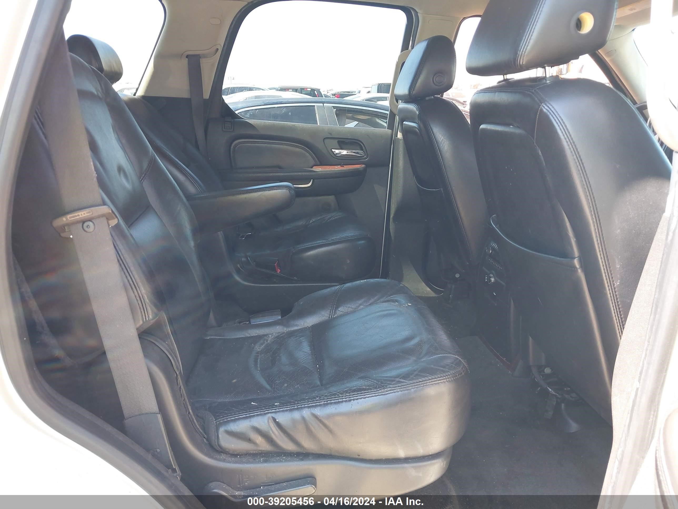 Photo 7 VIN: 1GYEC63857R285960 - CADILLAC ESCALADE 