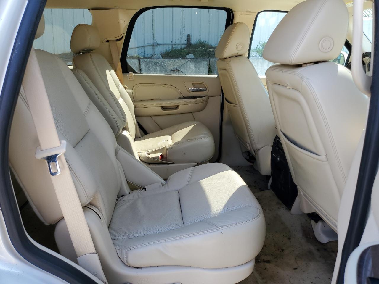 Photo 10 VIN: 1GYEC63857R414148 - CADILLAC ESCALADE 