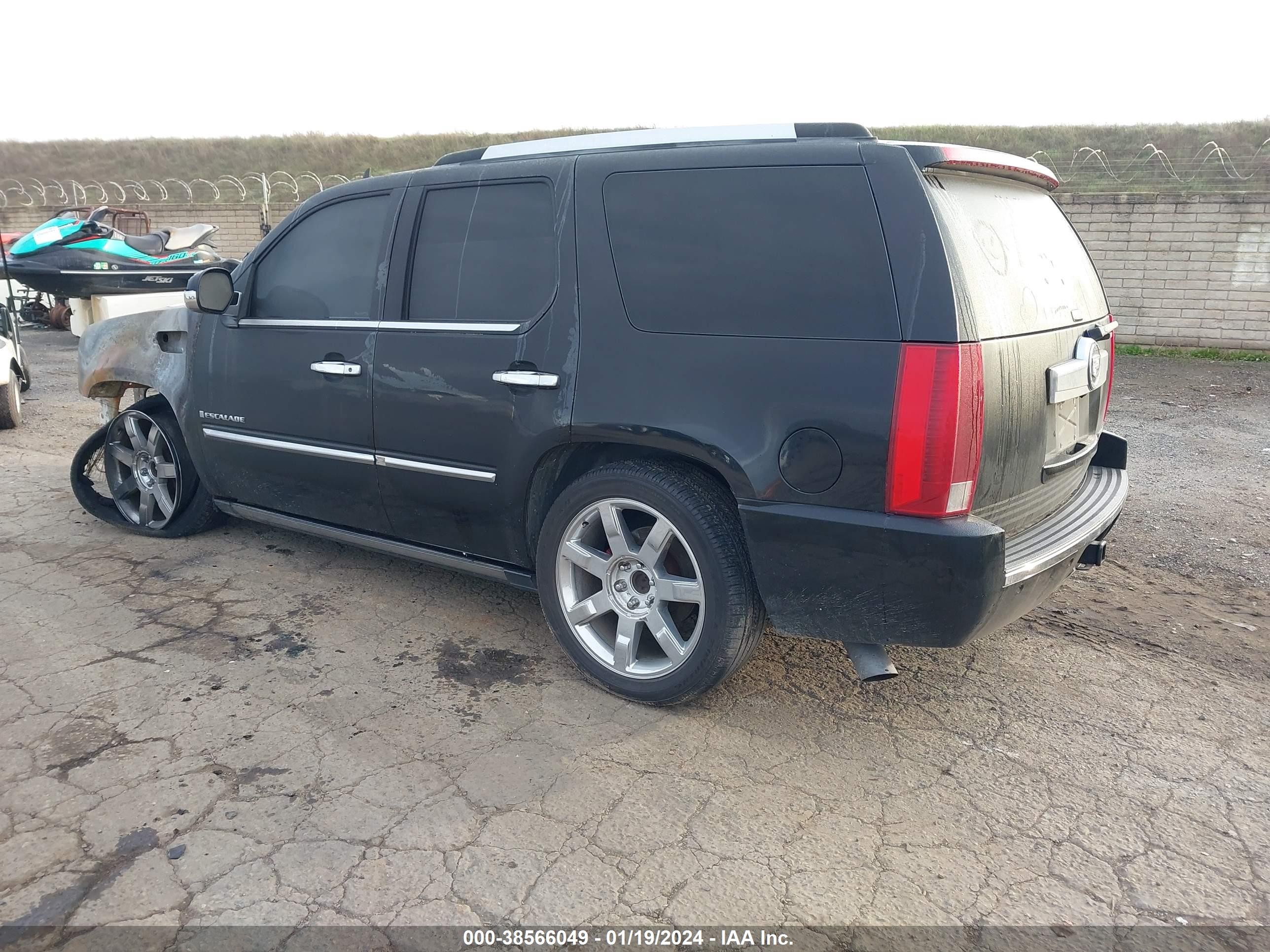 Photo 2 VIN: 1GYEC63867R402932 - CADILLAC ESCALADE 