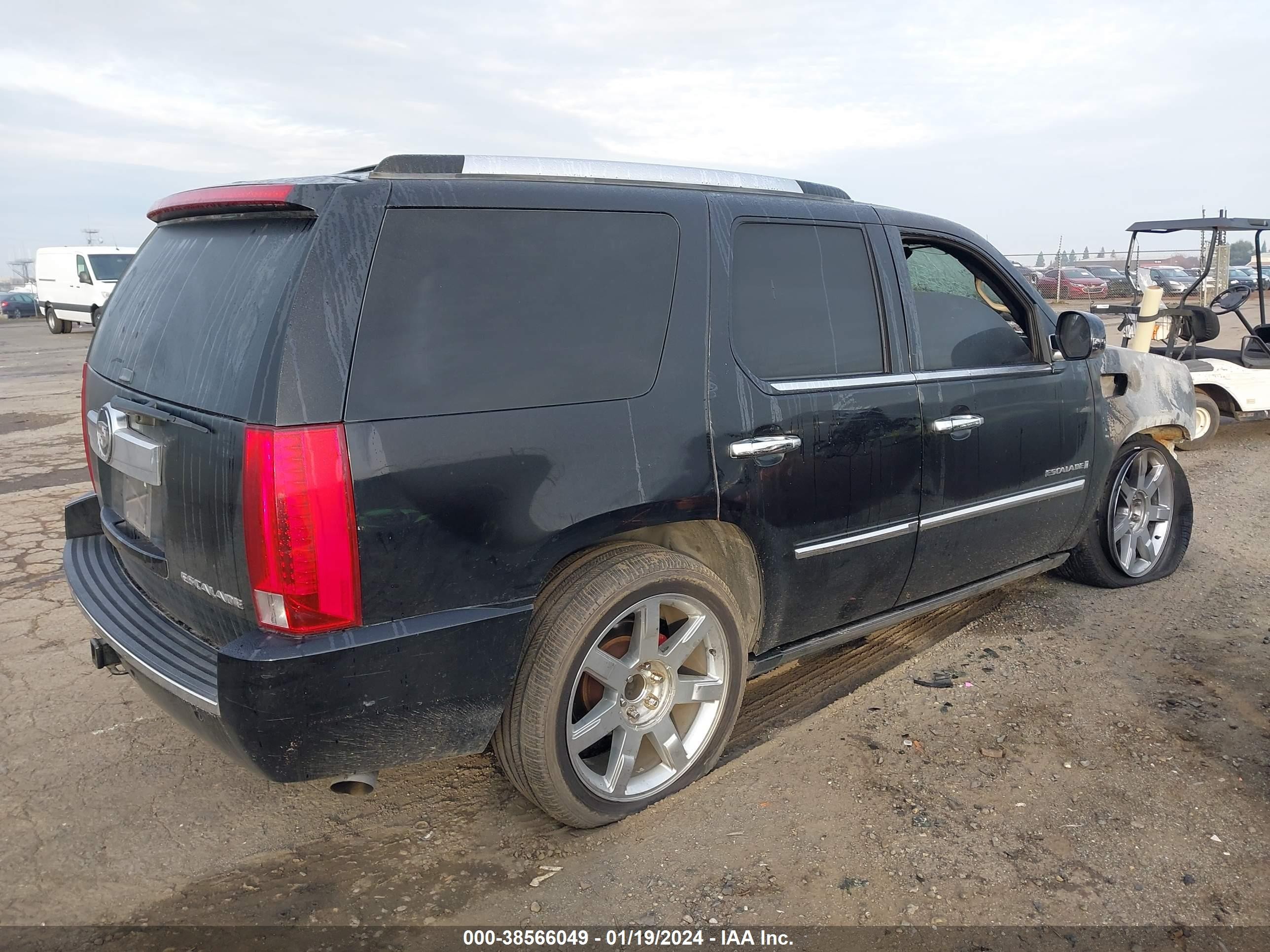 Photo 3 VIN: 1GYEC63867R402932 - CADILLAC ESCALADE 