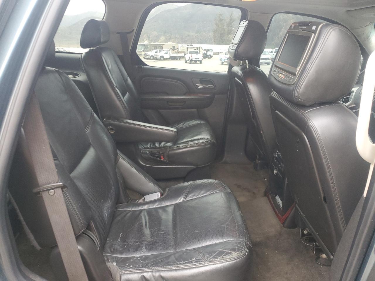 Photo 10 VIN: 1GYEC63868R175484 - CADILLAC ESCALADE 