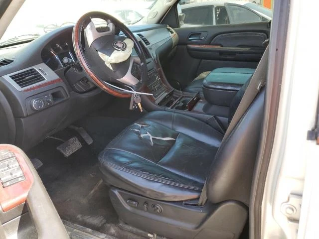 Photo 6 VIN: 1GYEC63887R372137 - CADILLAC ESCALADE 