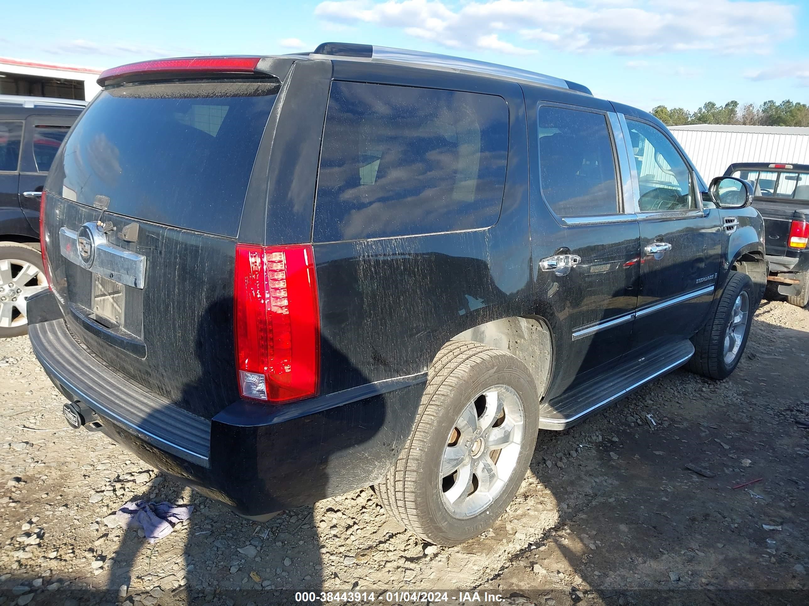 Photo 3 VIN: 1GYEC63897R282138 - CADILLAC ESCALADE 