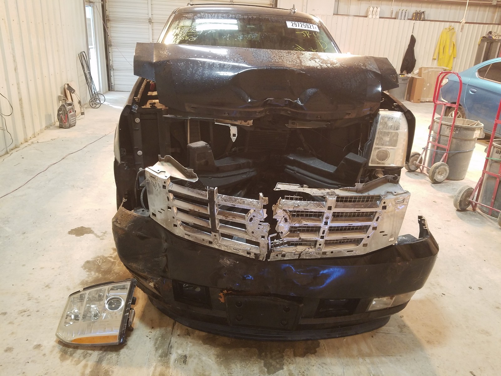 Photo 8 VIN: 1GYEC638X7R284447 - CADILLAC ESCALADE L 